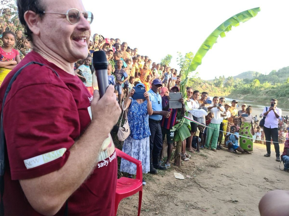 The British Ambassador to Madagascar’s speech before the cutting of the ribbon to inaugurate the rehabilitated infrastructure _ Manambondro submerged bridge in Ifanirea