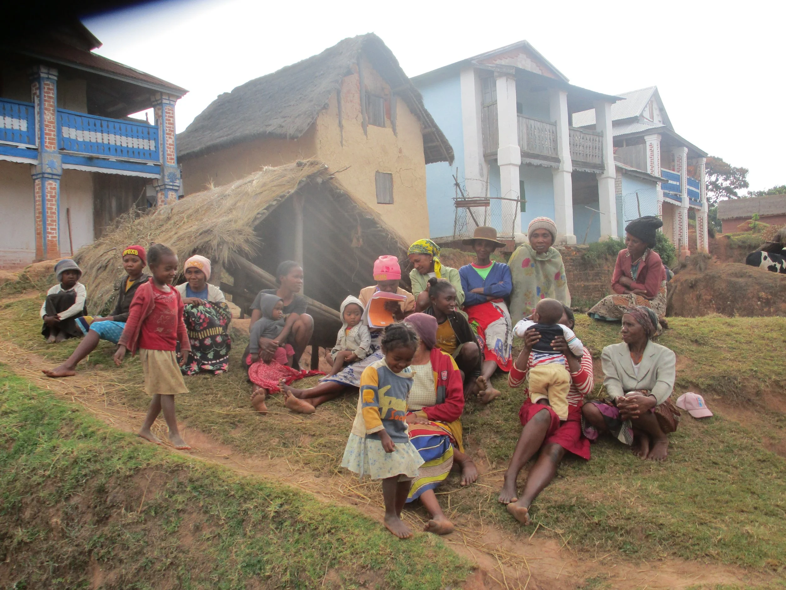 Community meeting in Vohitenona