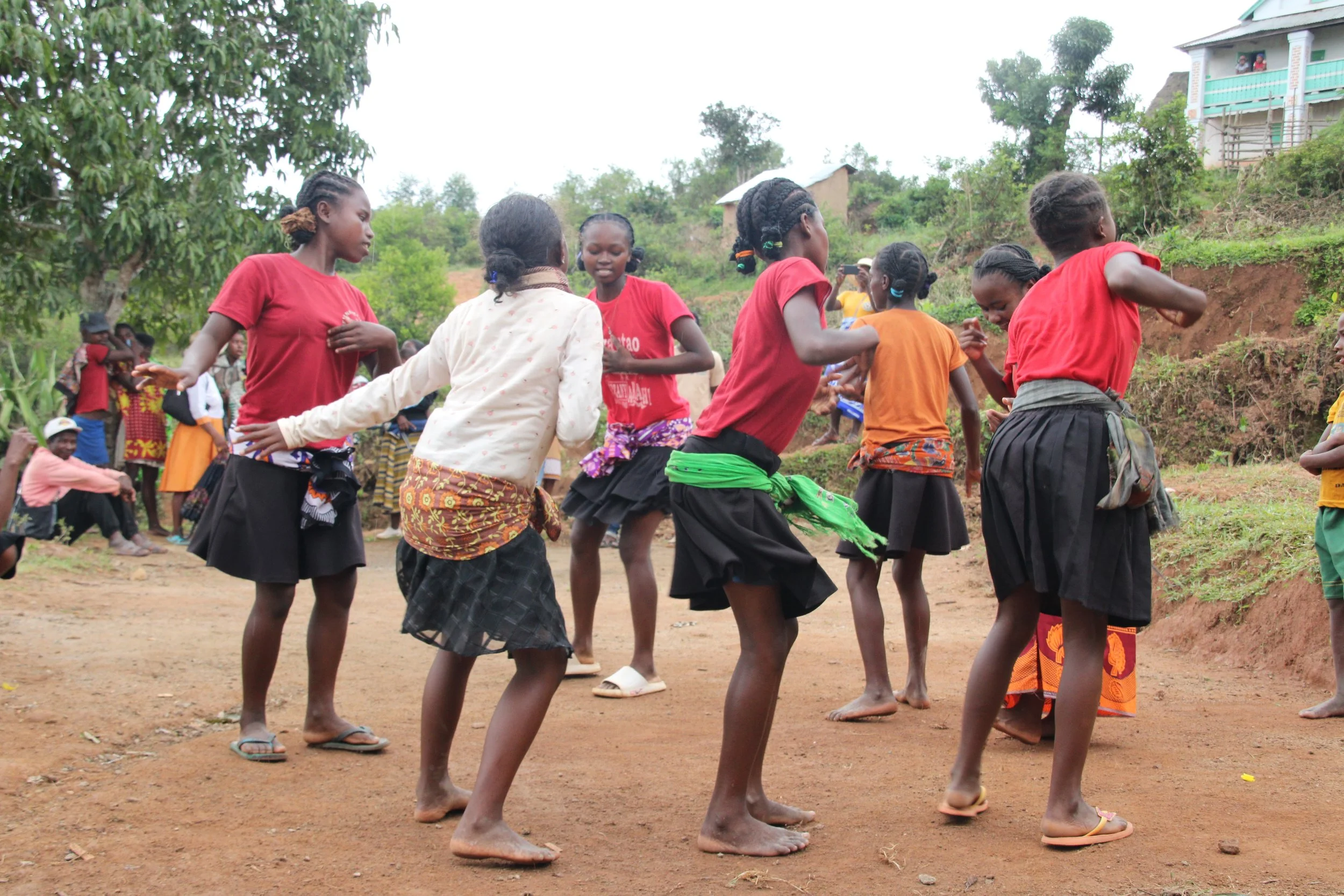 Borehole inauguration celebration in Tolongoa Nord