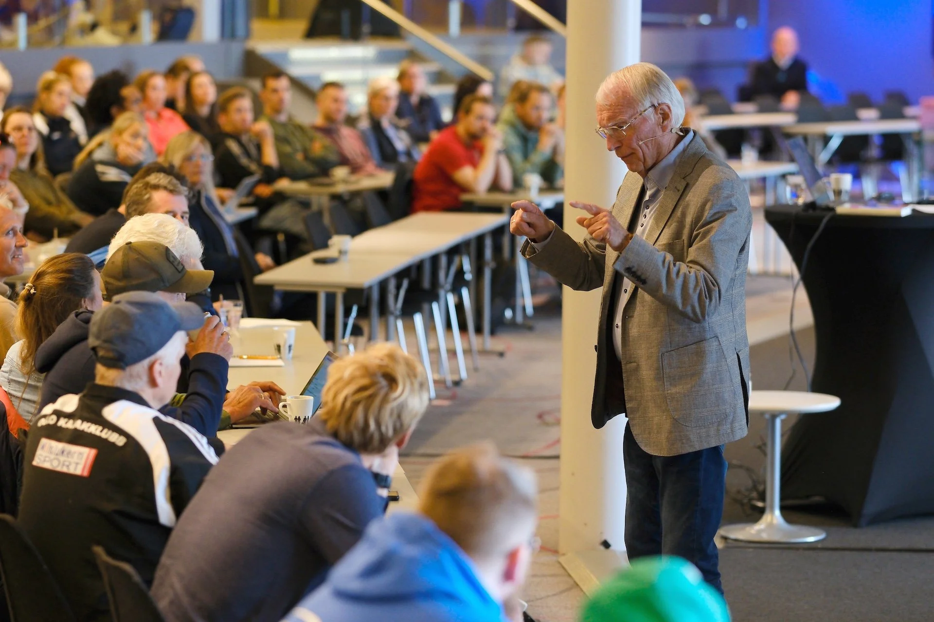 200 idrettsledsledere fikk faglig påfyll