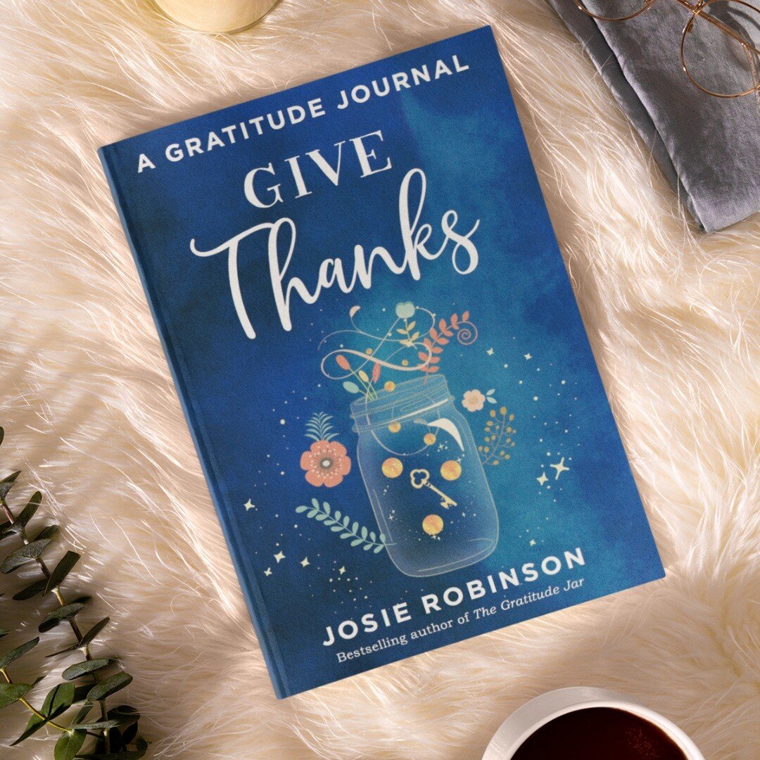 Give thanks always. It's the greatest prayer we can offer, the greatest practice we can do. 💙

Guided Gratitude Journal by @givethanksjournal - link in bio to shop 

#gratitude #grateful #focusonthegood #manifesting #gratitudejournal #gratitudejourn