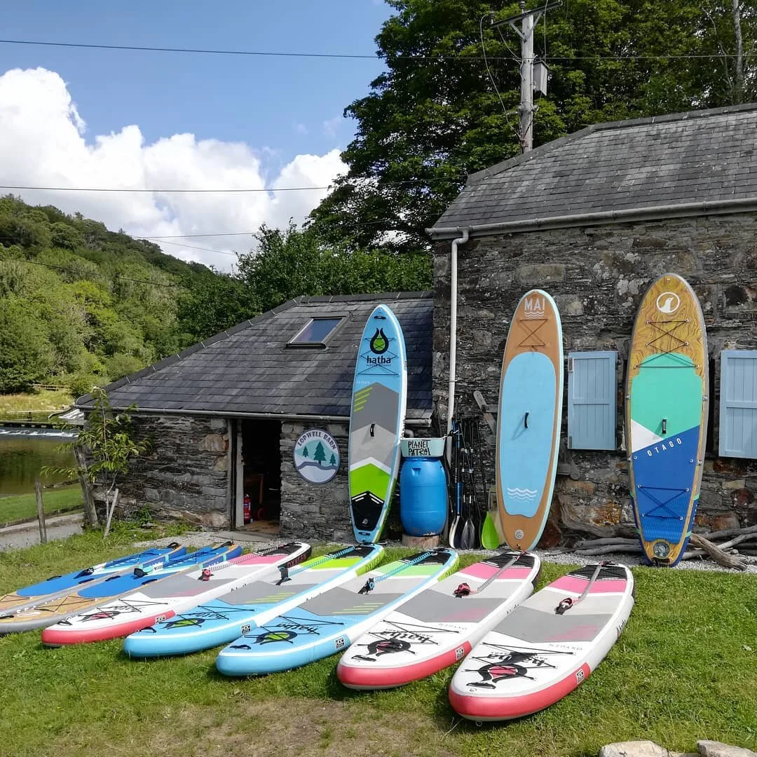 Getting ready for a family fun day and lots of paddle boarding. 
#paddleboarding #hathaboards  #lopwelldam