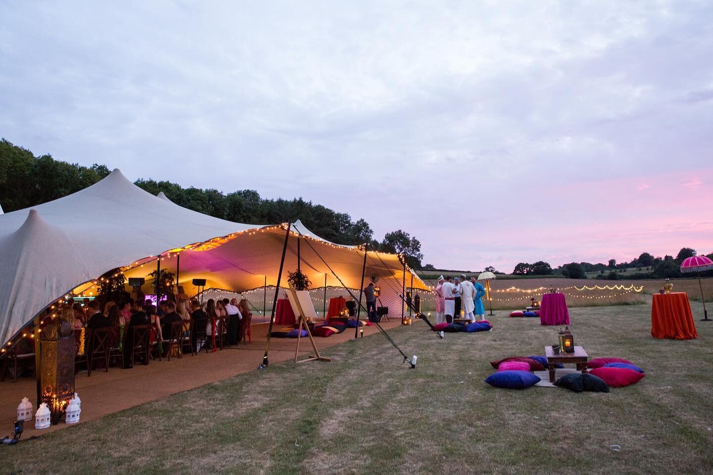 21st BIRTHDAY // Indian summer styled party in a Surrey field. The weather was so hot it was more like a field it Tuscany. Dreamy. 
/
/
/
/
/
#party #partyplanner #21stbirthday #privateparty #surrey #surreyhills