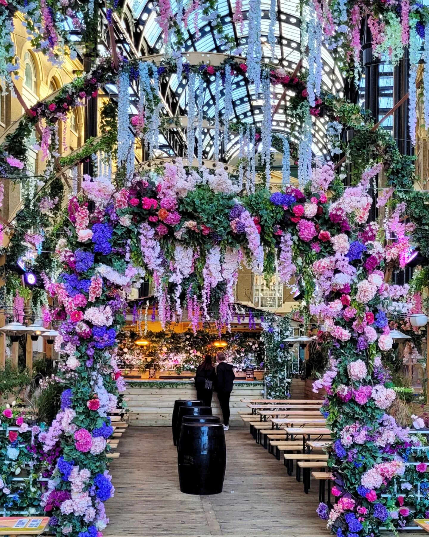 SPRING IS SPRINGING AT HAYS ON THE RIVER 🌸🌿 We're re open with a stunning new look 👀

Come by &amp; see us!
Tag us @haysontheriver_se1 with your pics &amp; vids 👌📸