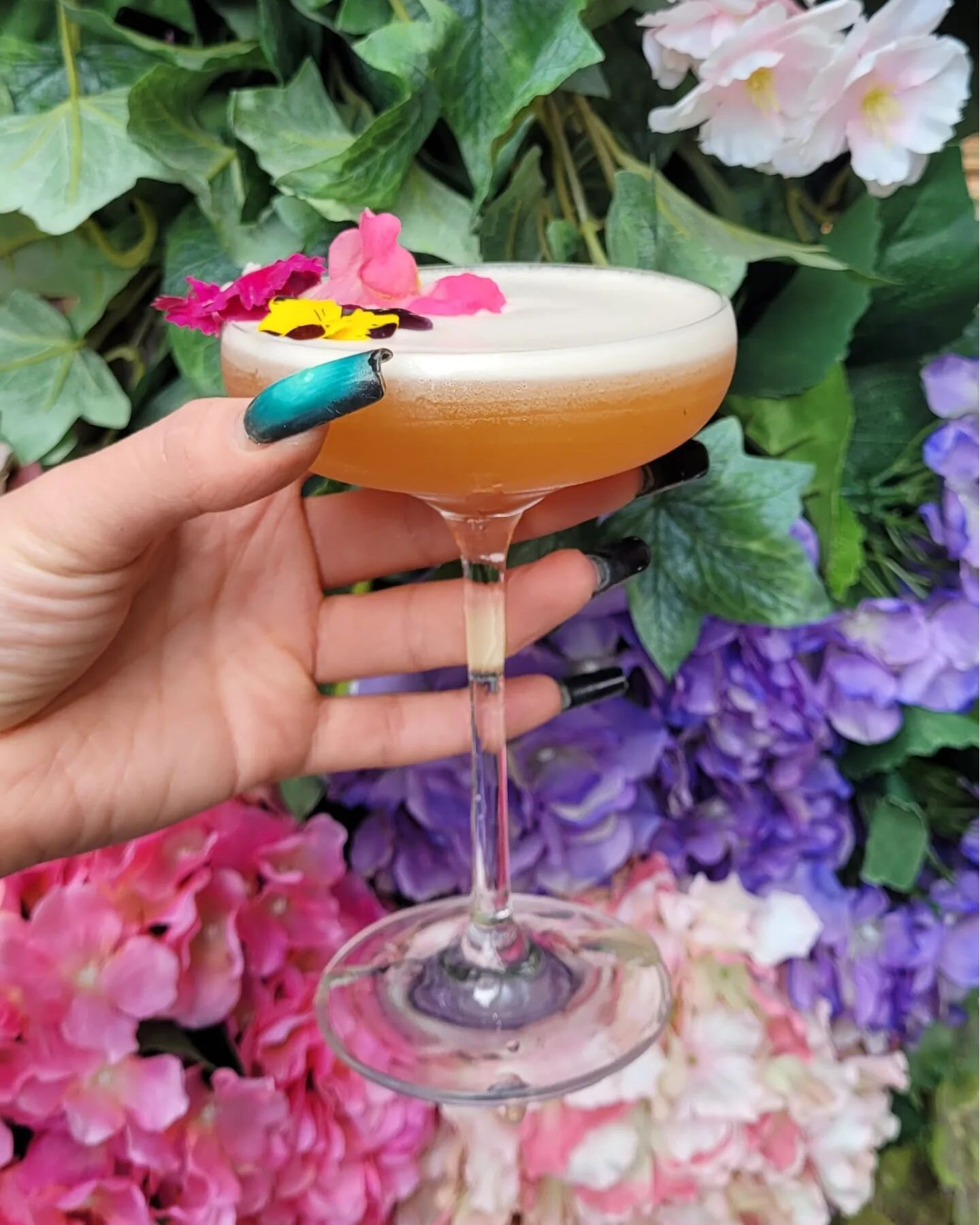 Happy World Cocktail Day 🍸🍹Saturdays featured cocktail: Passionfruit Martini 🤤 Sweeten up your Saturday with us! 

Walk ins welcome 🌿