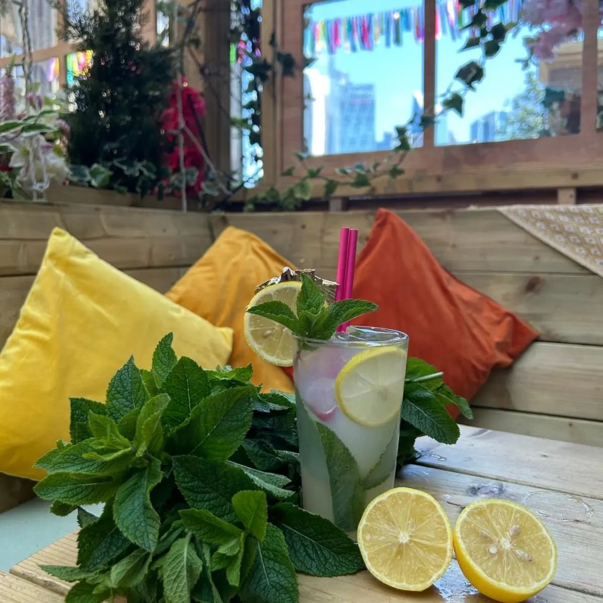 How to keep cool this heatwave 🥵🧊 Grab a glass of our homemade lemonade on ice, sit back &amp; enjoy relaxing in our summer garden 🌿

On the day walk-ins welcome or book for another day!

#HaysGalleria #SummerDrinks #HomeMade #Lemonade #Se1 #Londo