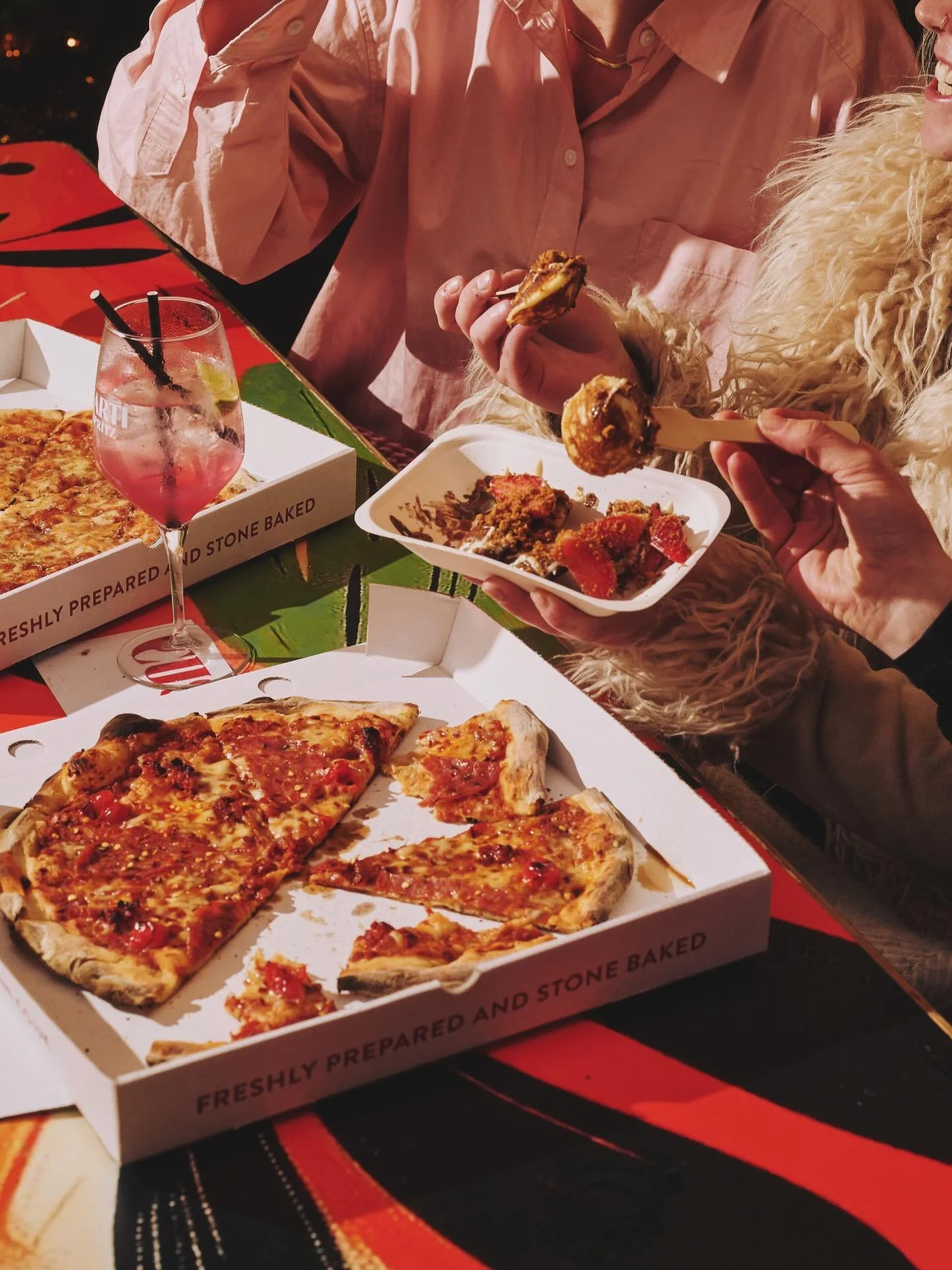 Pop in and indulge in our mouth watering barrel stone pizzas🍕, freshly made fluffy pancakes🥞and irresistible golden churros✨

Simply irresistible!

#foodie #pizza #london #enjoy #haysgalleria