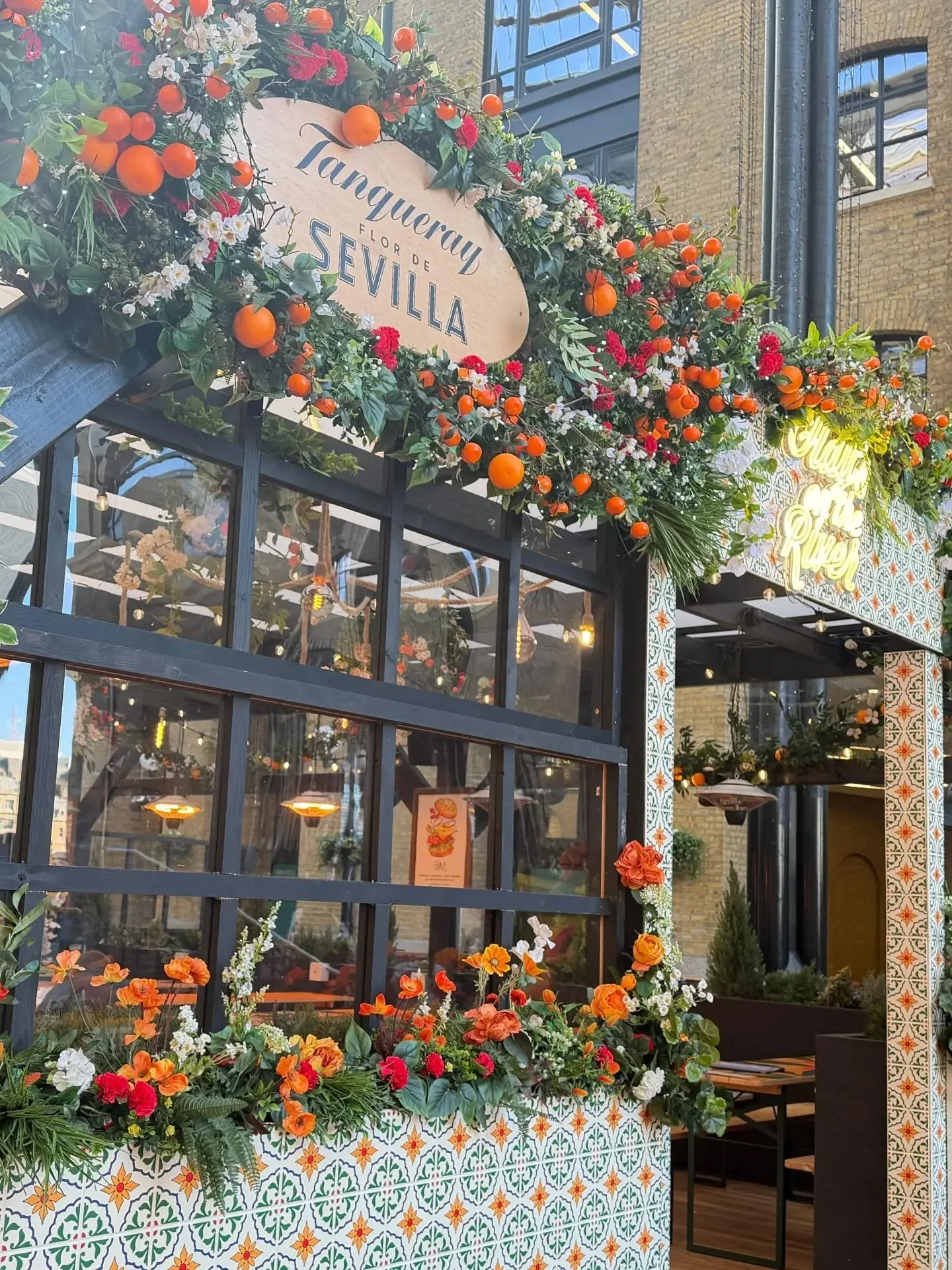 Sun-soaked vibes, citrus scents, and a brand new look 🍊✨ Welcome to Riverside Taverna at Hays on the River. 

From vibrant florals to that golden-hour glow, it&rsquo;s the perfect spot to drink, eat, and unwind ☀️

If you haven&rsquo;t visited yet&h