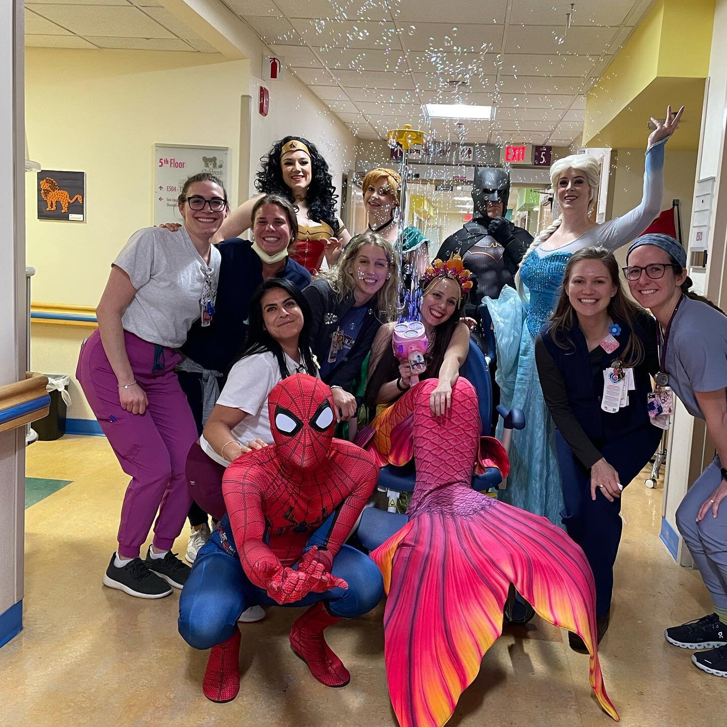 So much fun volunteering at the @childrensnational hospital! Seeing the kids smile is everything ❤️ 🧜&zwj;♀️ 💕 🌊