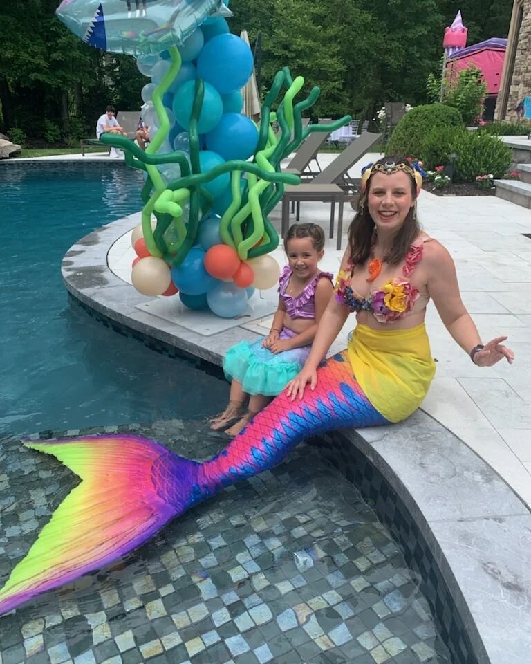 A throwback to some magic I made for a guppy on her birthday last summer on this #mermaidmonday! 

Want Mermaid Aria to make a splash at your next event? I'm o-fish-ally all settled in to my new home and open for party bookings in the Phoenix metropo