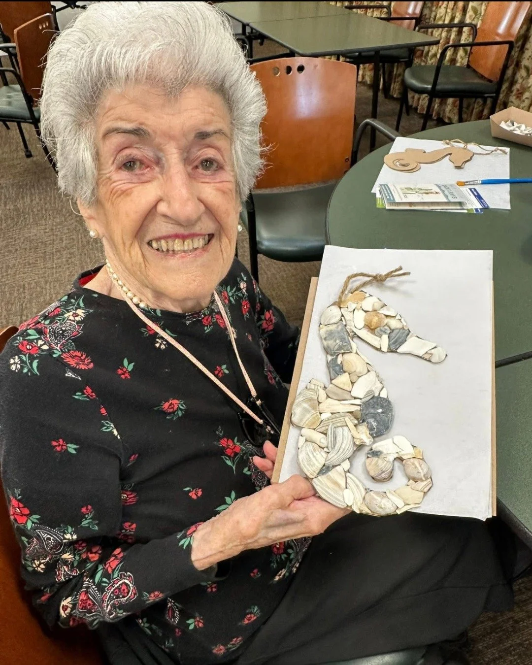 🎂 A very Happy 101st Birthday to Carmella who spent her birthday week with #backtothebays and our ArtSEA program workshop in partnership with @southamptontownny Senior Services at Hampton Bays. 
Our seniors learned about seahorses and eelgrass whil