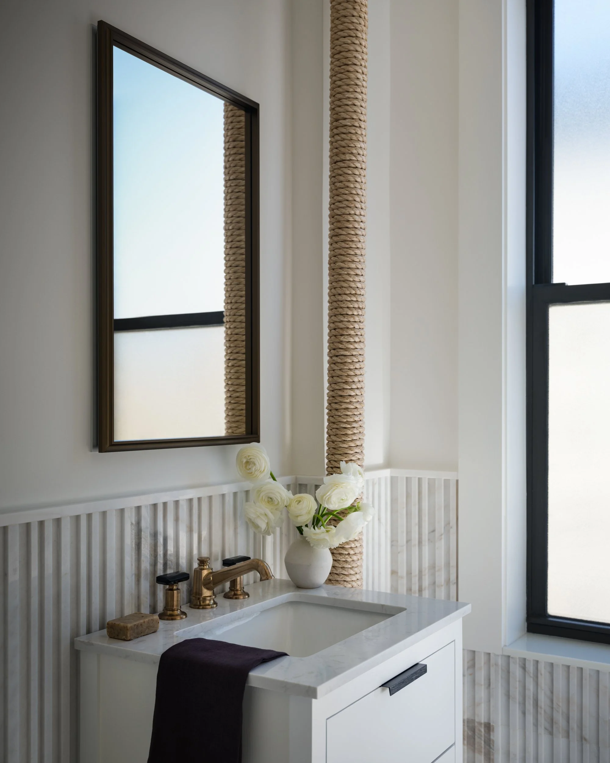 libarikian-interiors-design-upper-west-side-bath-room-01.jpg