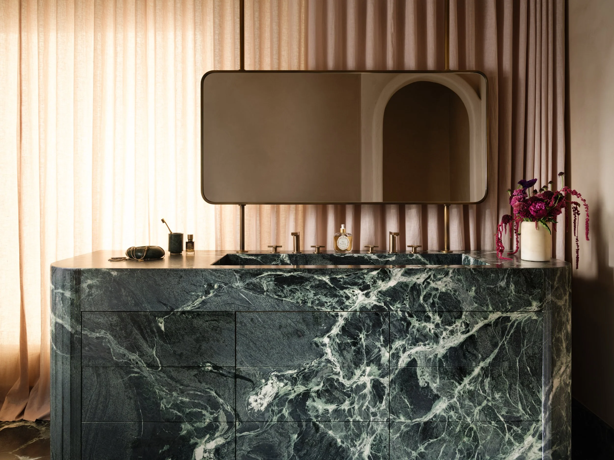 huma-sulaiman-los-angeles-thus-interior-design-bath-room-04.jpg