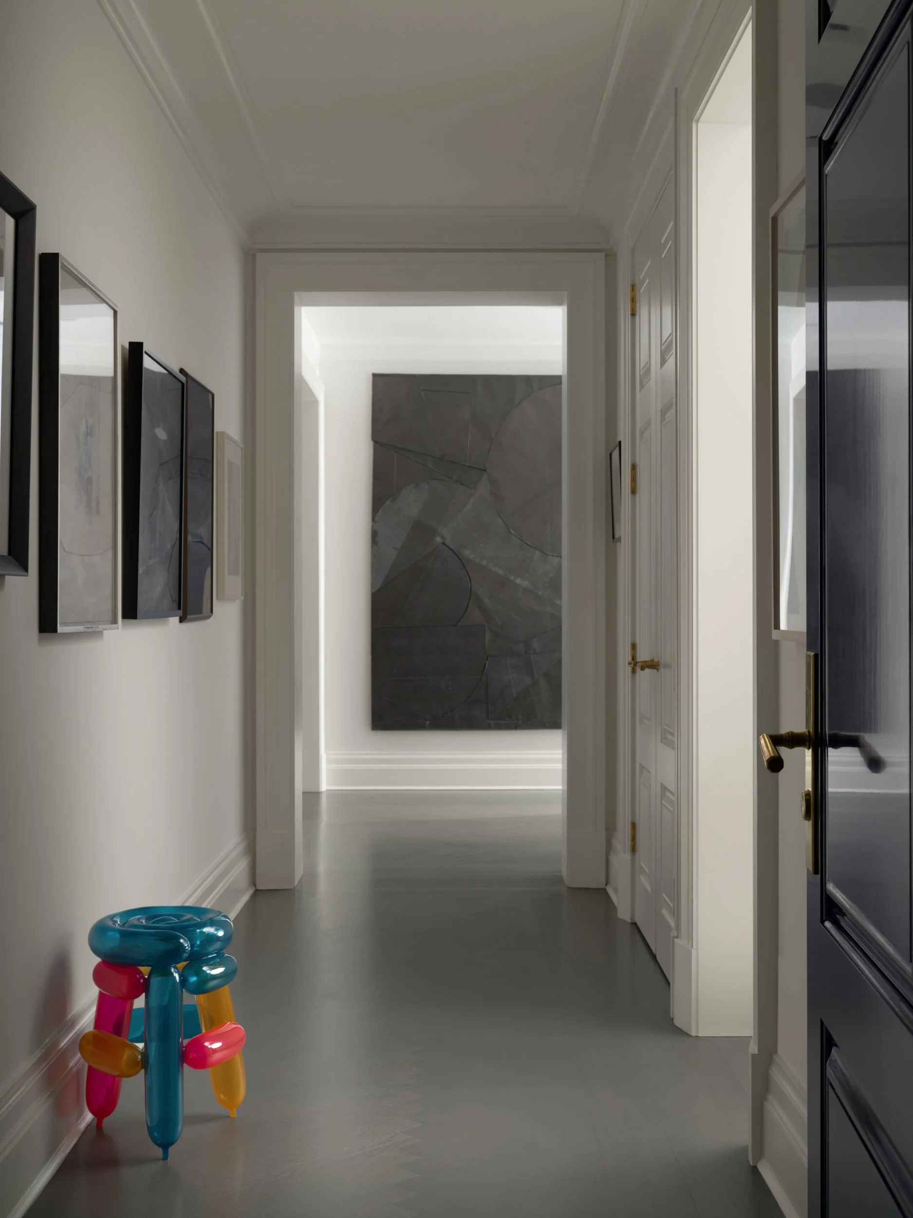benjamin-noriega-ortiz-upper-east-side-new-york-interior-design-hallway-01.jpg