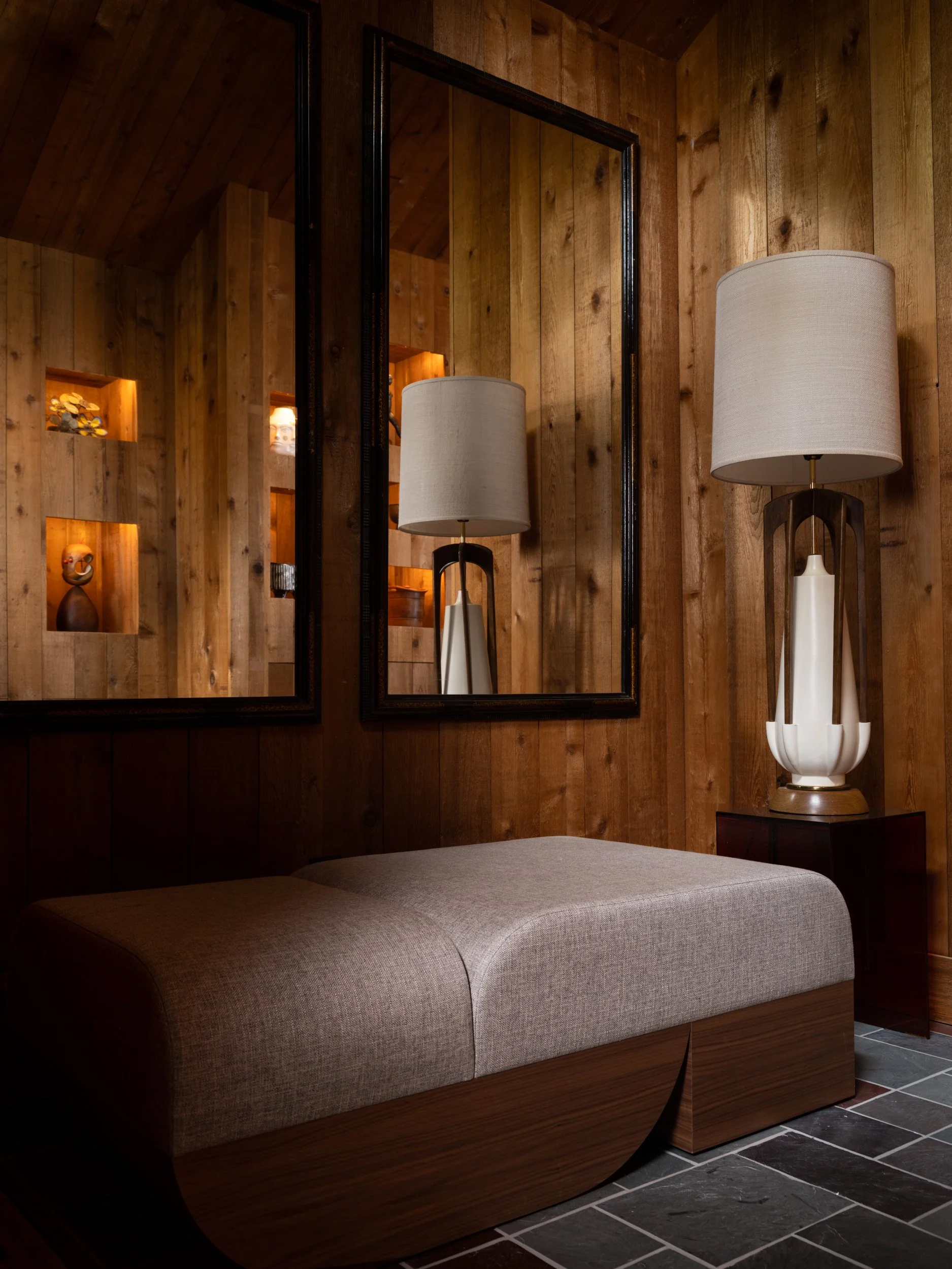 alec-holland-greenwich-connecticut-interior-design-hallway-06.jpg