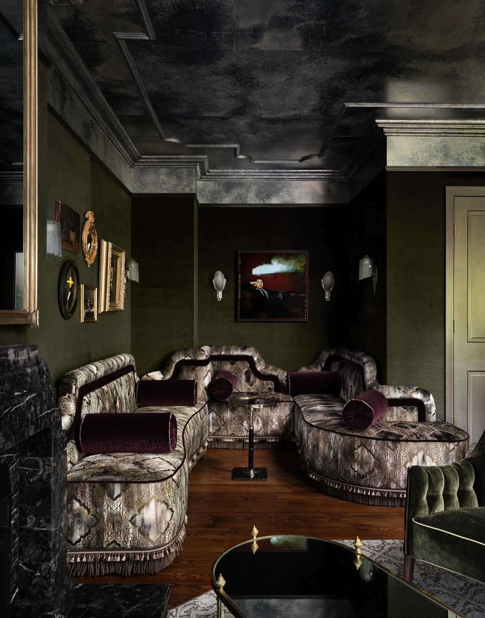 francis-interiors-west-villiage-bar-living-room-01.jpg