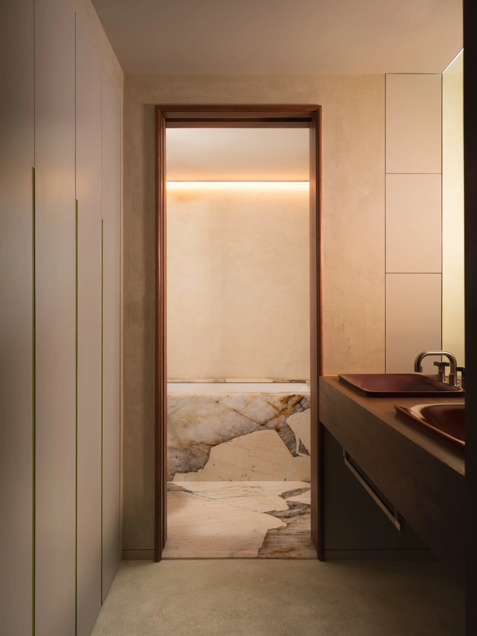 hira-sabuhi-brooklyn-interior-design-bathroom-01.jpg