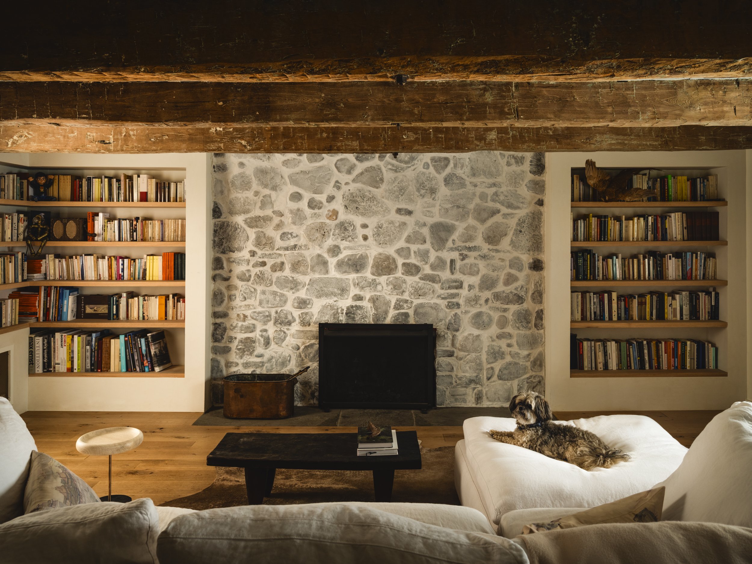 oad-johnjoy-woodstock-living-room-02.jpg