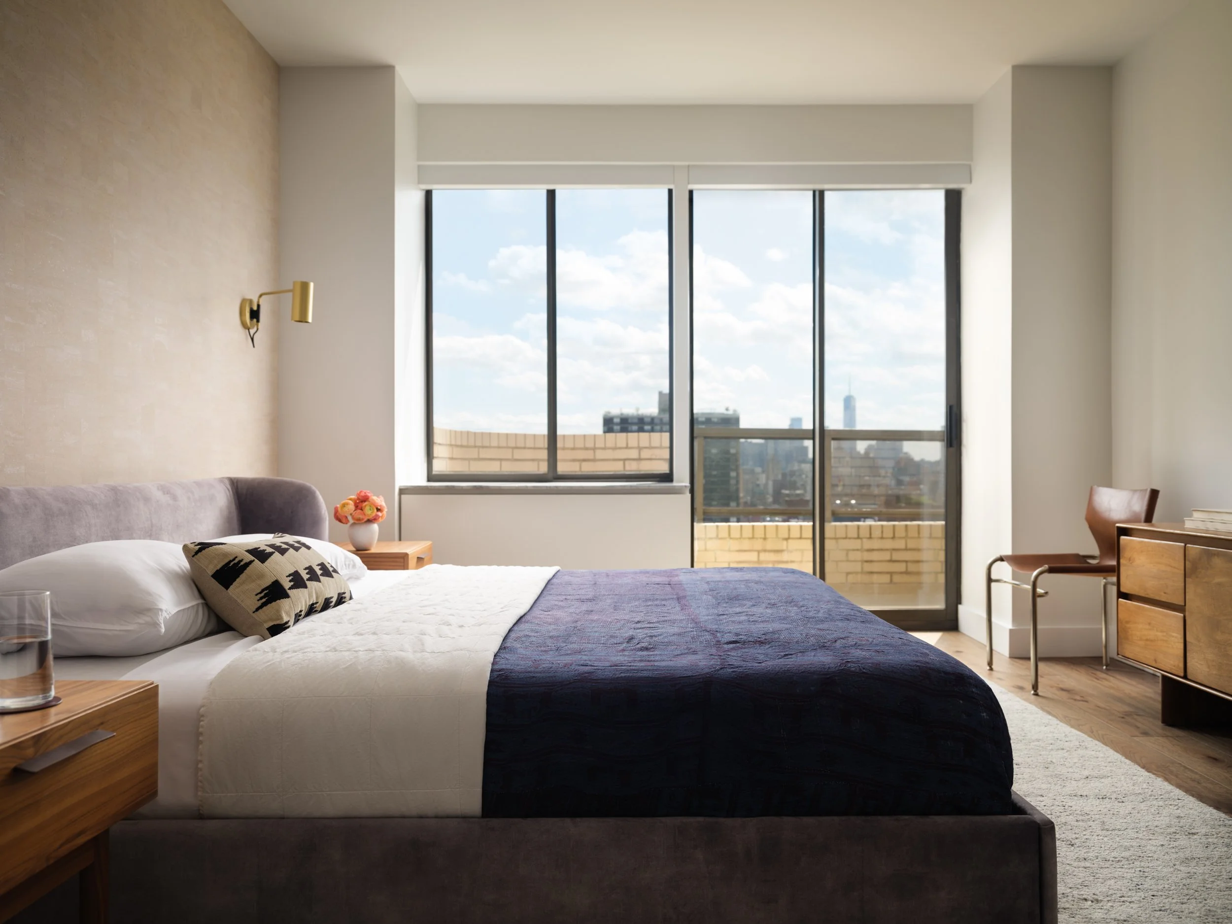 lara-apelian-studio-interior-design-midtown-bed-room-04.jpg