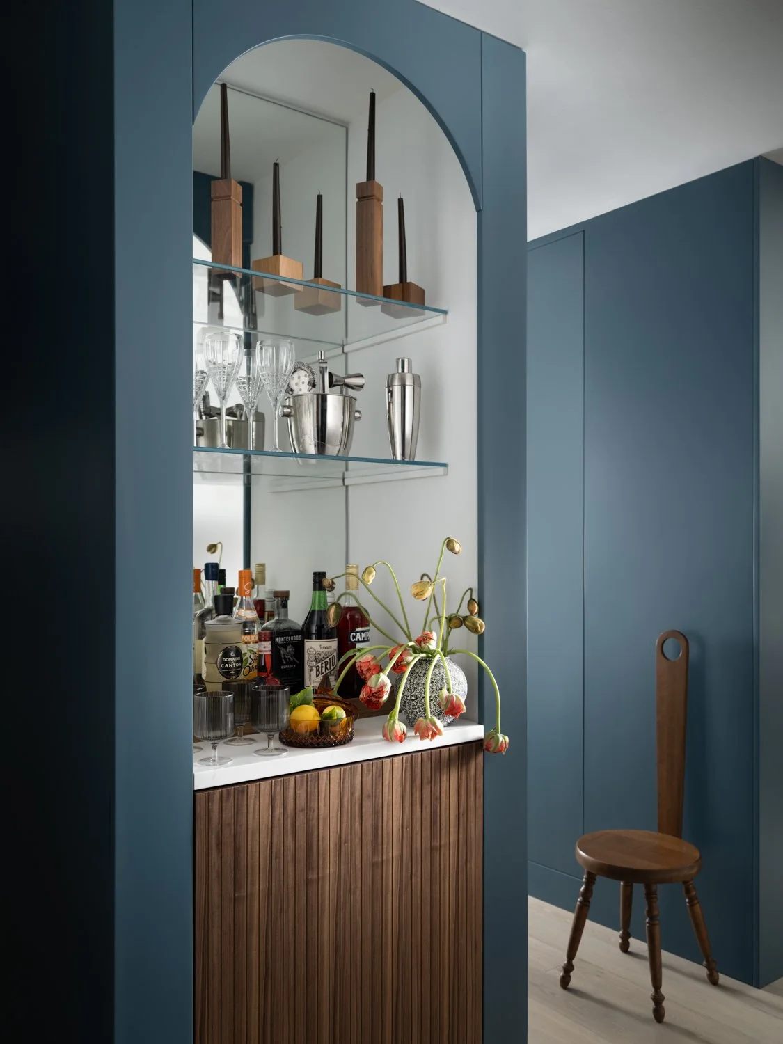 ahmad-abouzanat-interior-design-bar-01.jpg