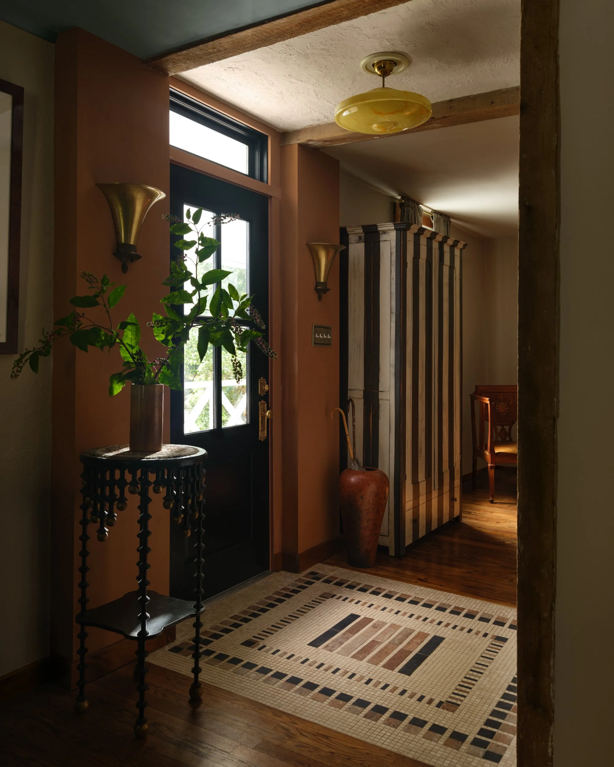stroudsburg-pa-farmhouse-foyer-01.jpg
