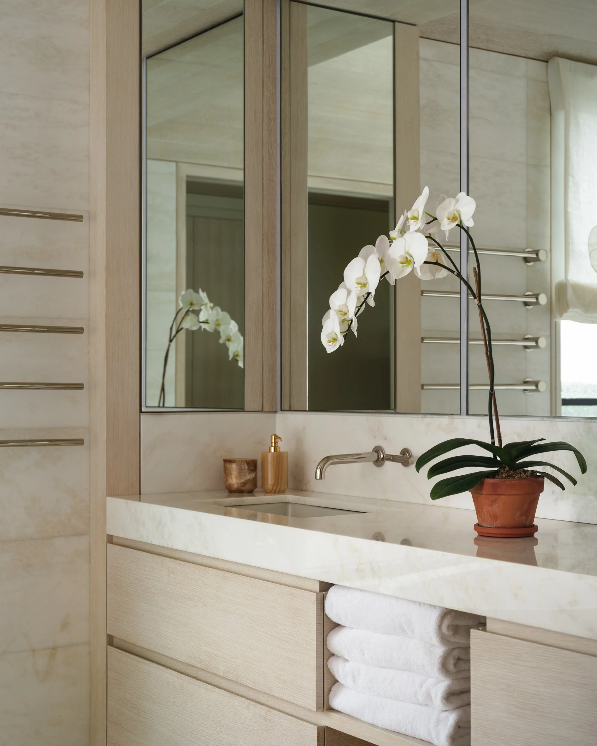 valerie-pena-sagaponack-hampton-bath-room-06.jpg