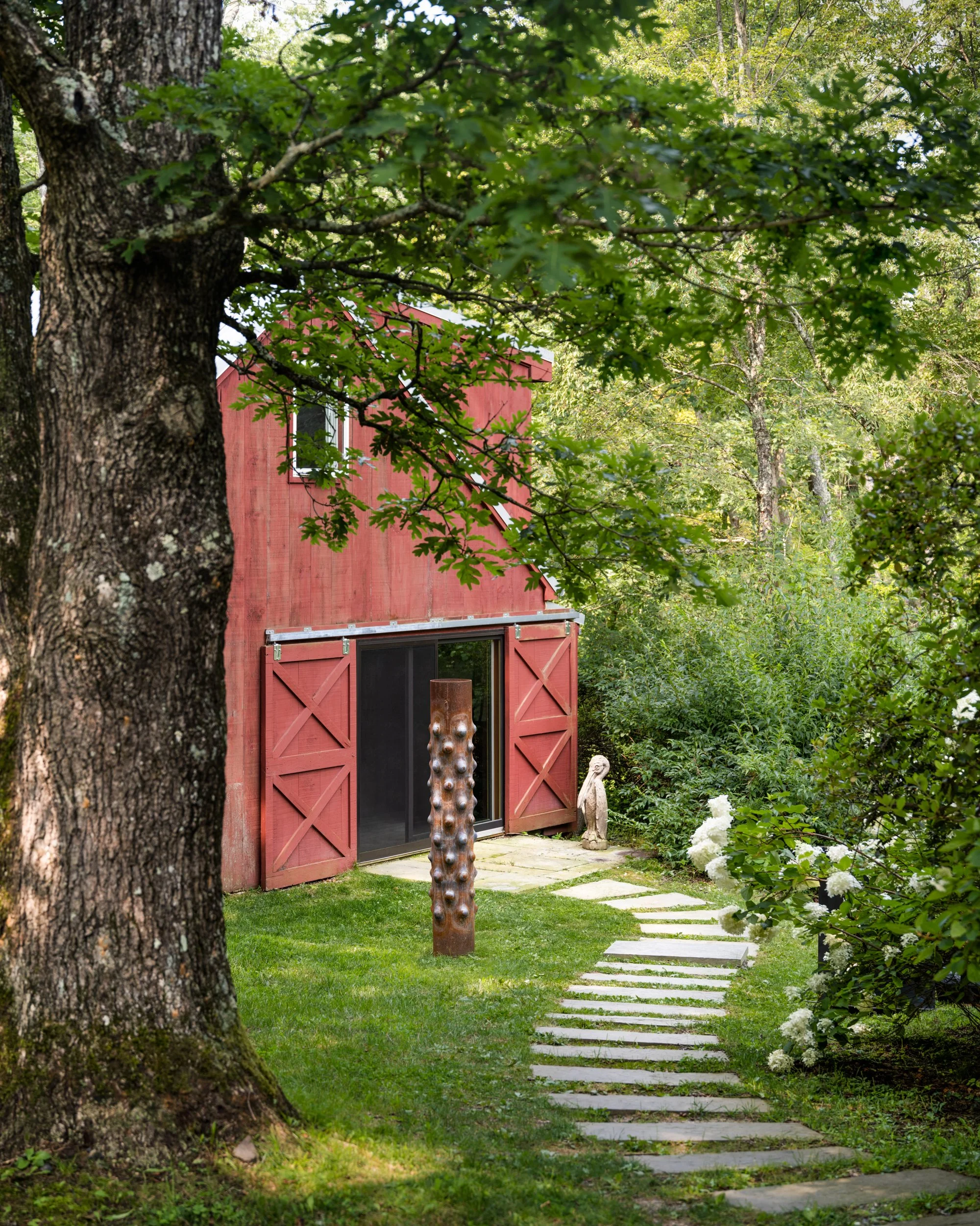 kim-hostler-juliet-burrows-upstate-acram-outdoor-03.jpg