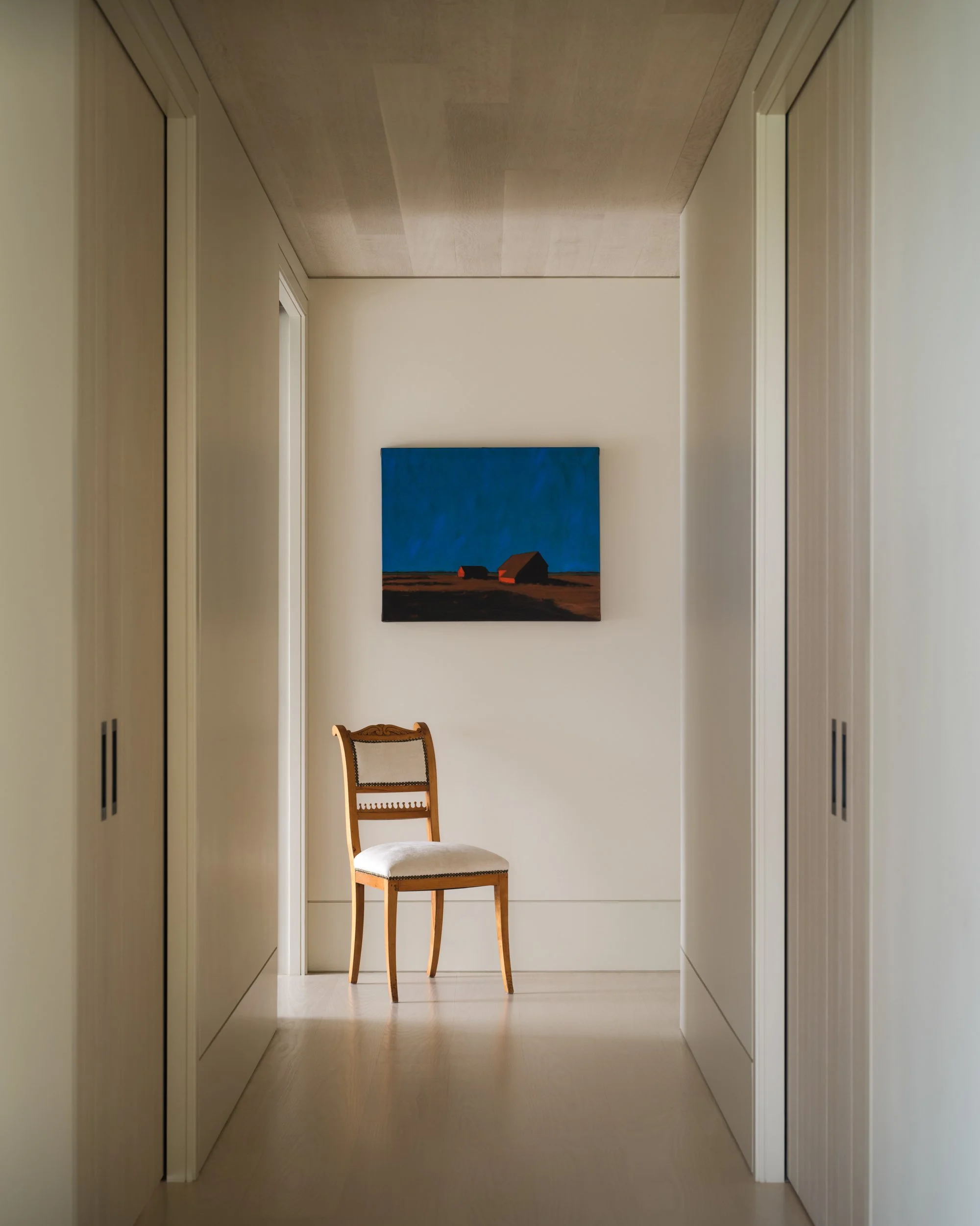 valerie-pena-sagaponack-hampton-hallway-01.jpg
