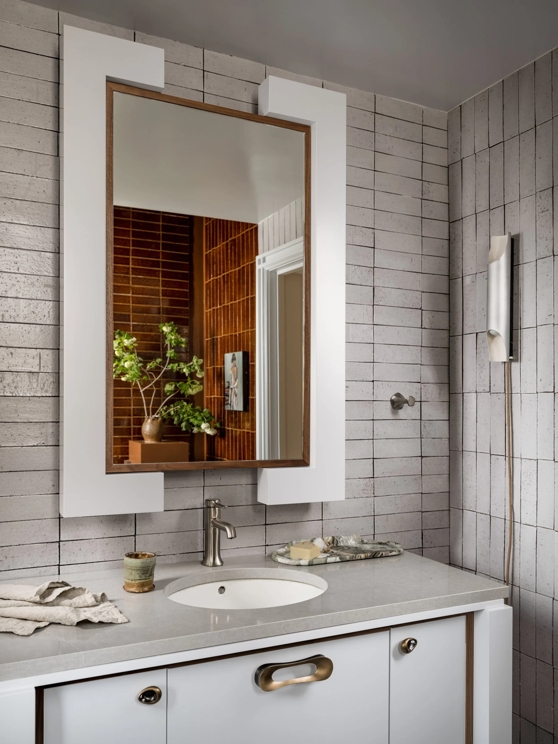 ahmad-abouzanat-kips-bay-show-house-new-york-interior-design-12.jpg