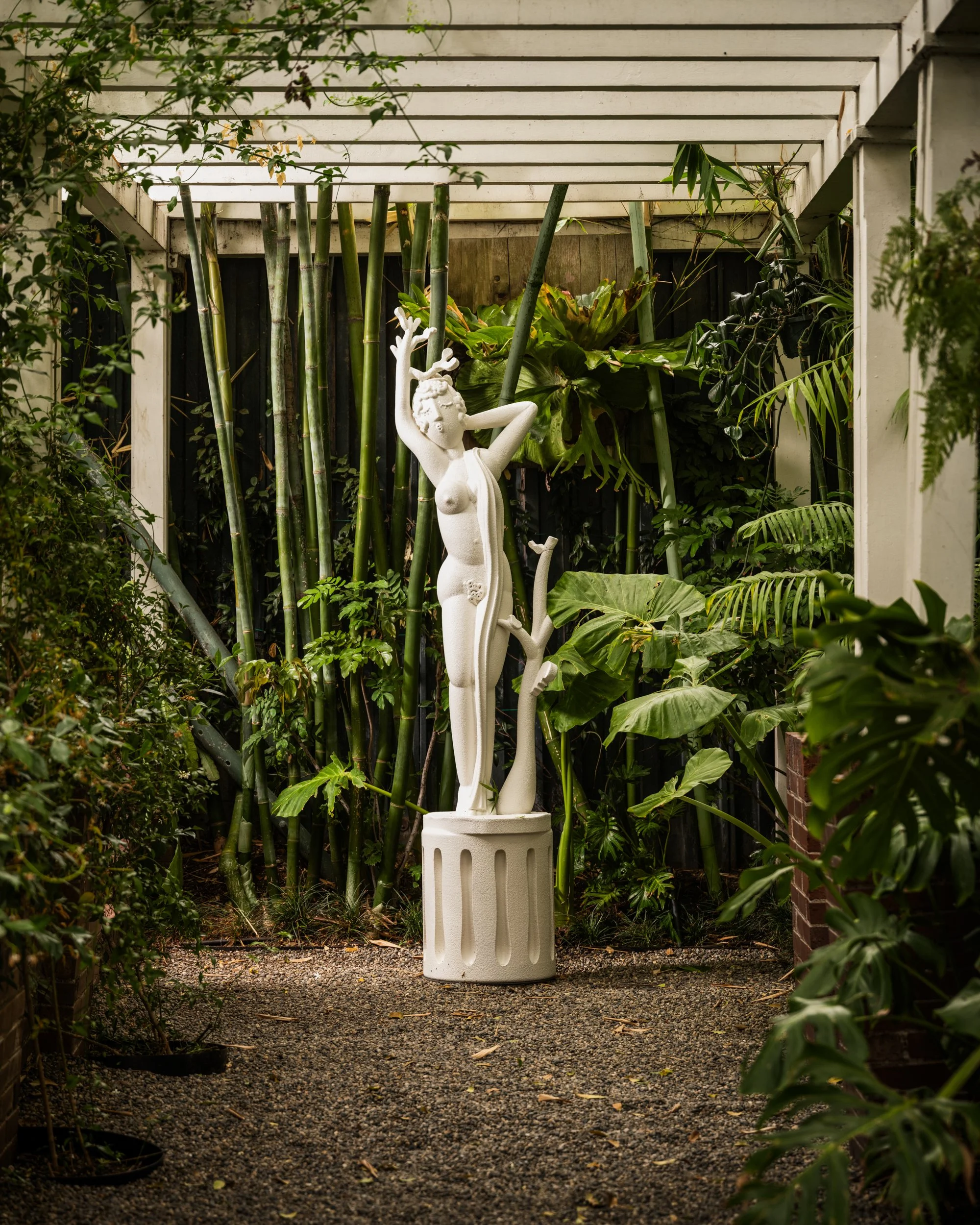 the-future-perfect-the-goldwyn-house-outdoor-01.jpg