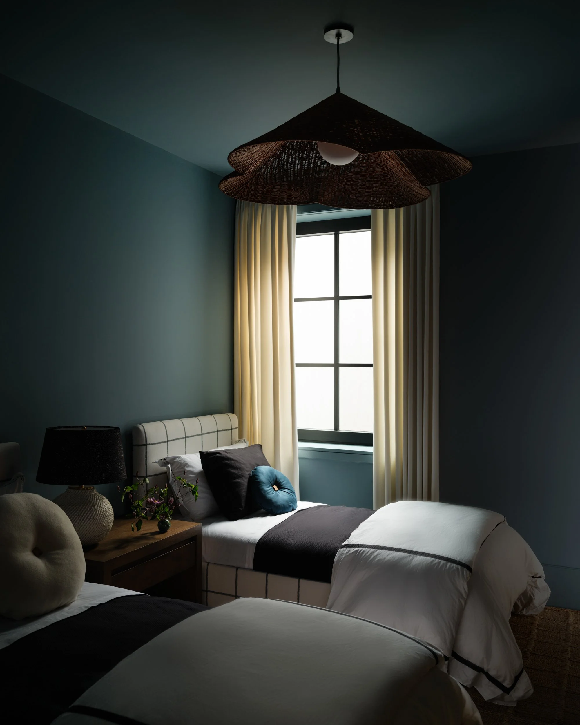 valerie-pena-sagaponack-hampton-bedroom-14.jpg
