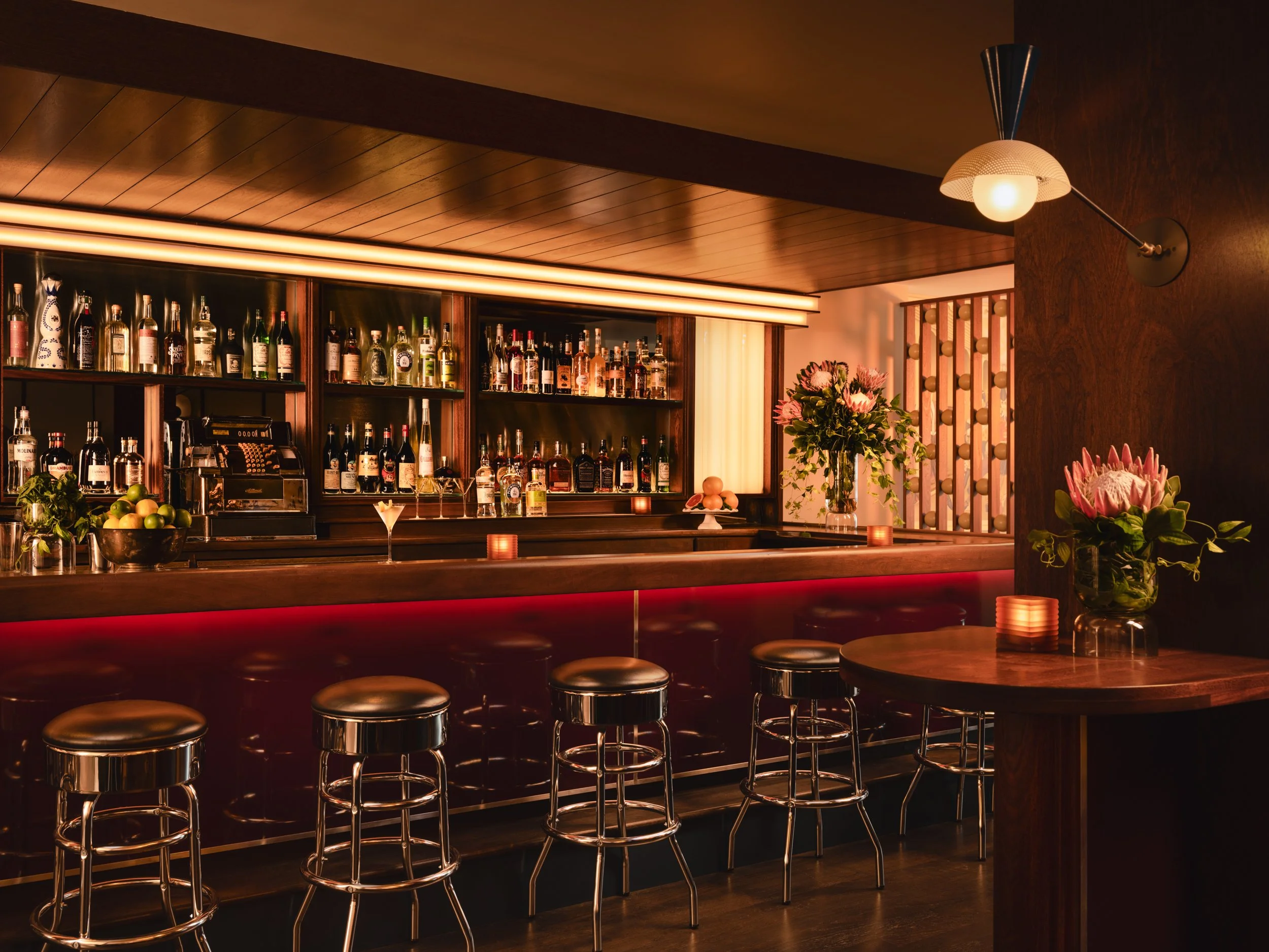 becky-carter-interior-design-cecchis-restaurant-05.jpg