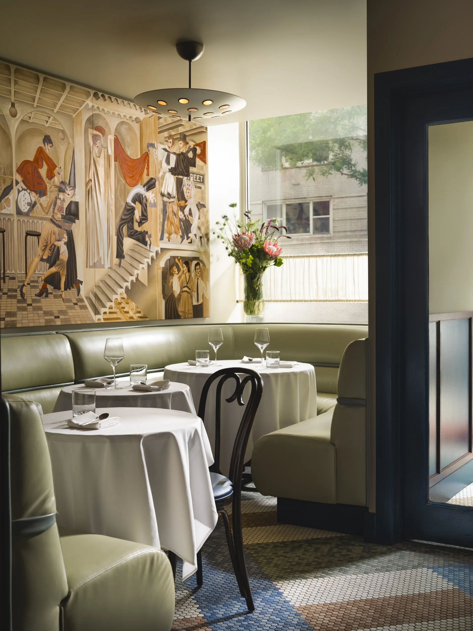 becky-carter-interior-design-cecchis-restaurant-11.jpg
