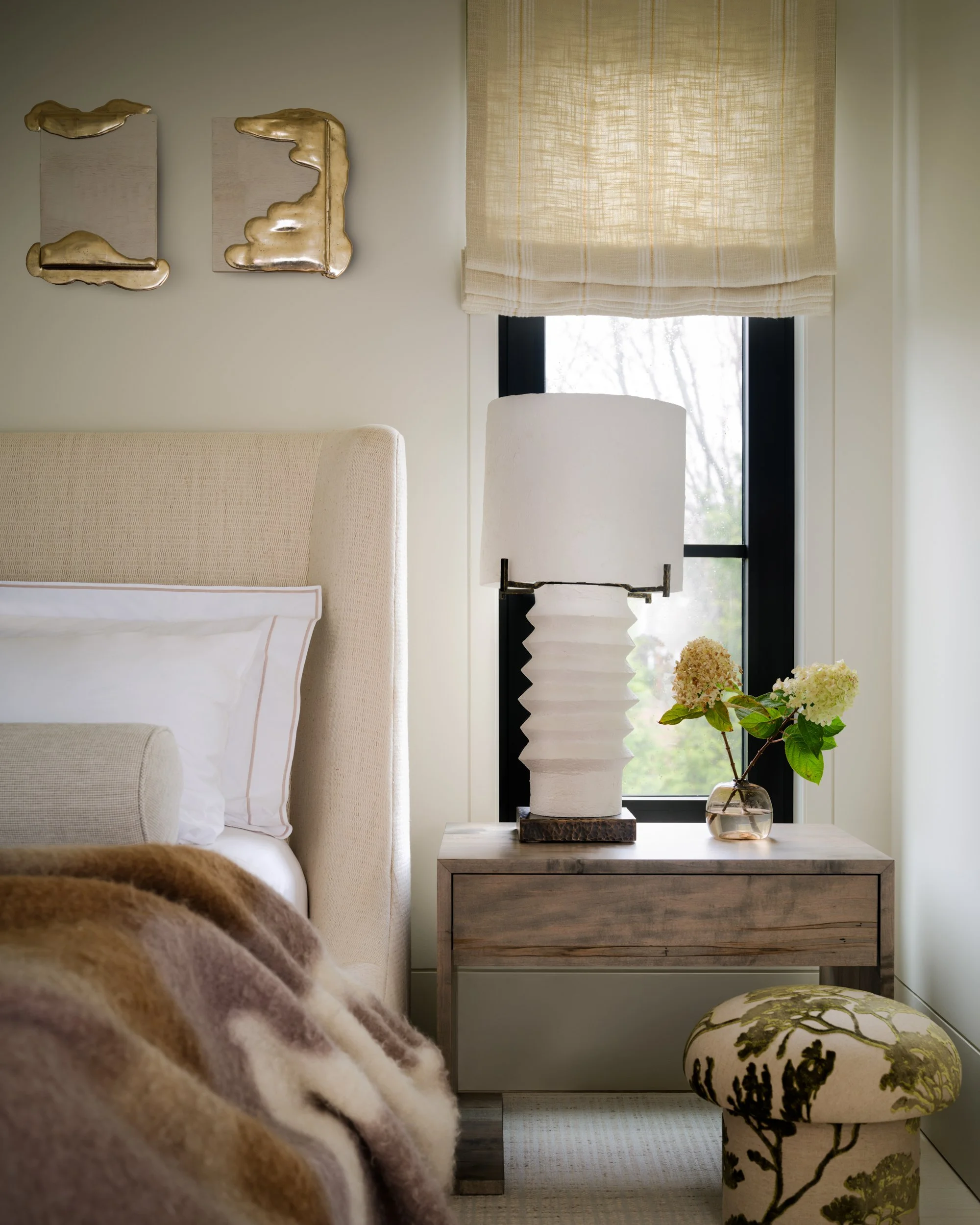 valerie-pena-sagaponack-hampton-bedroom-03.jpg