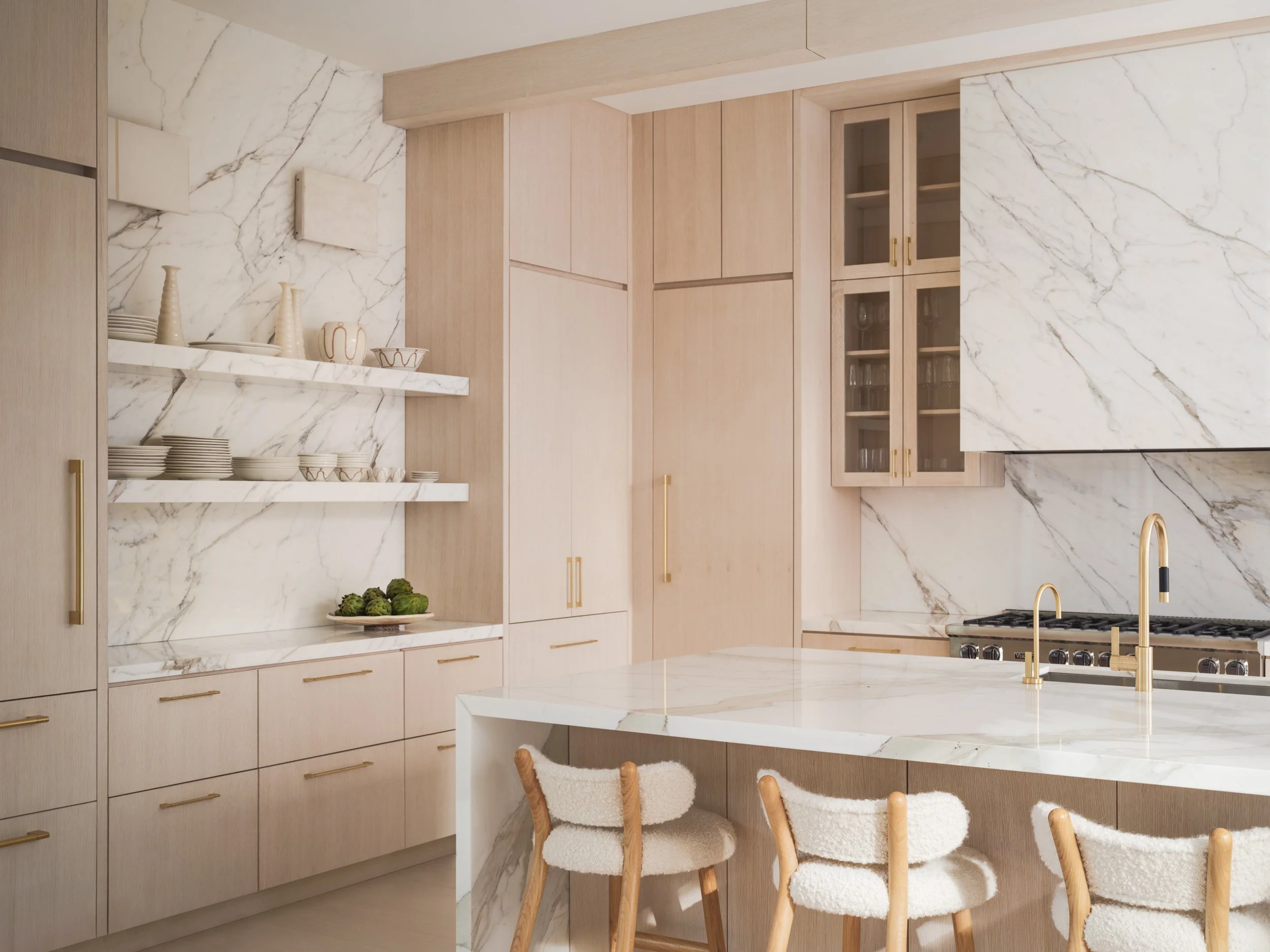 valerie-pena-sagaponack-hampton-kitchen-dining-room-07.jpg