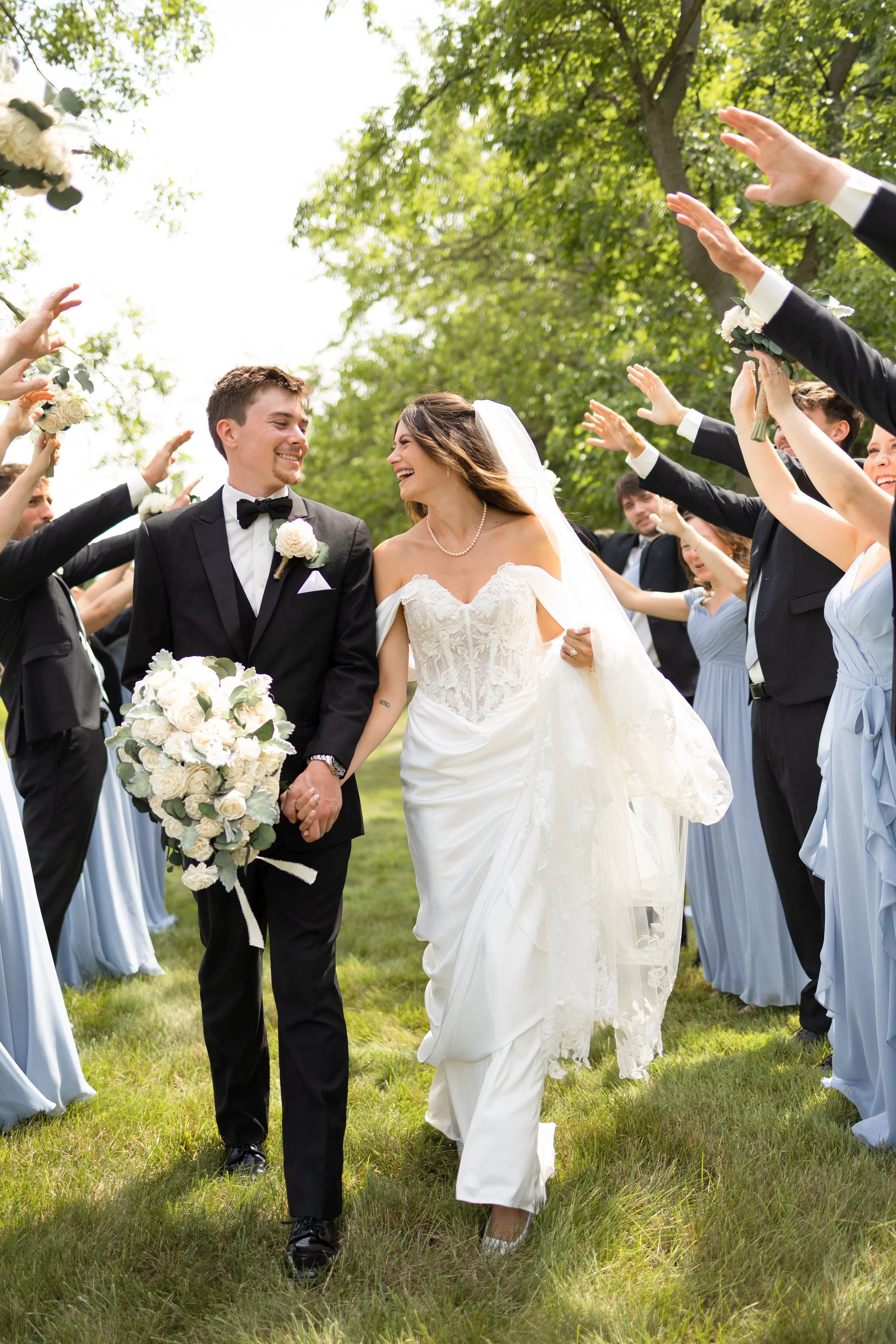 TEASERS-ruiz_wedding-white_oak_farm-michigan_city_indiana-photographer-24 (1).jpg