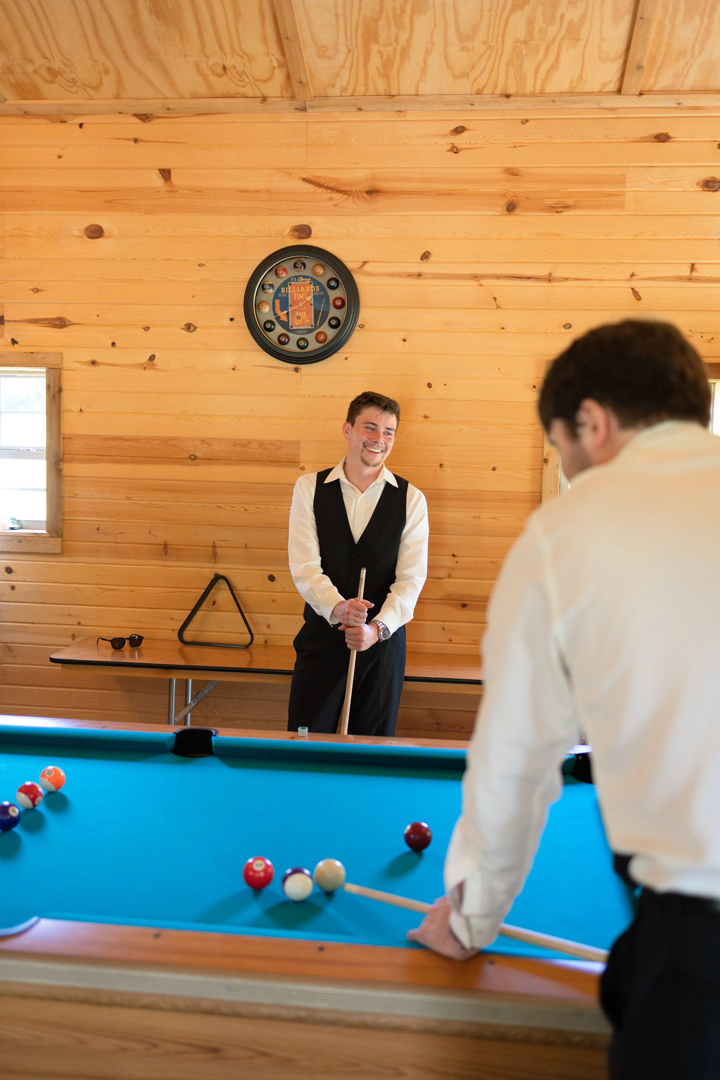 TEASERS-ruiz_wedding-white_oak_farm-michigan_city_indiana-photographer-10 (1).jpg