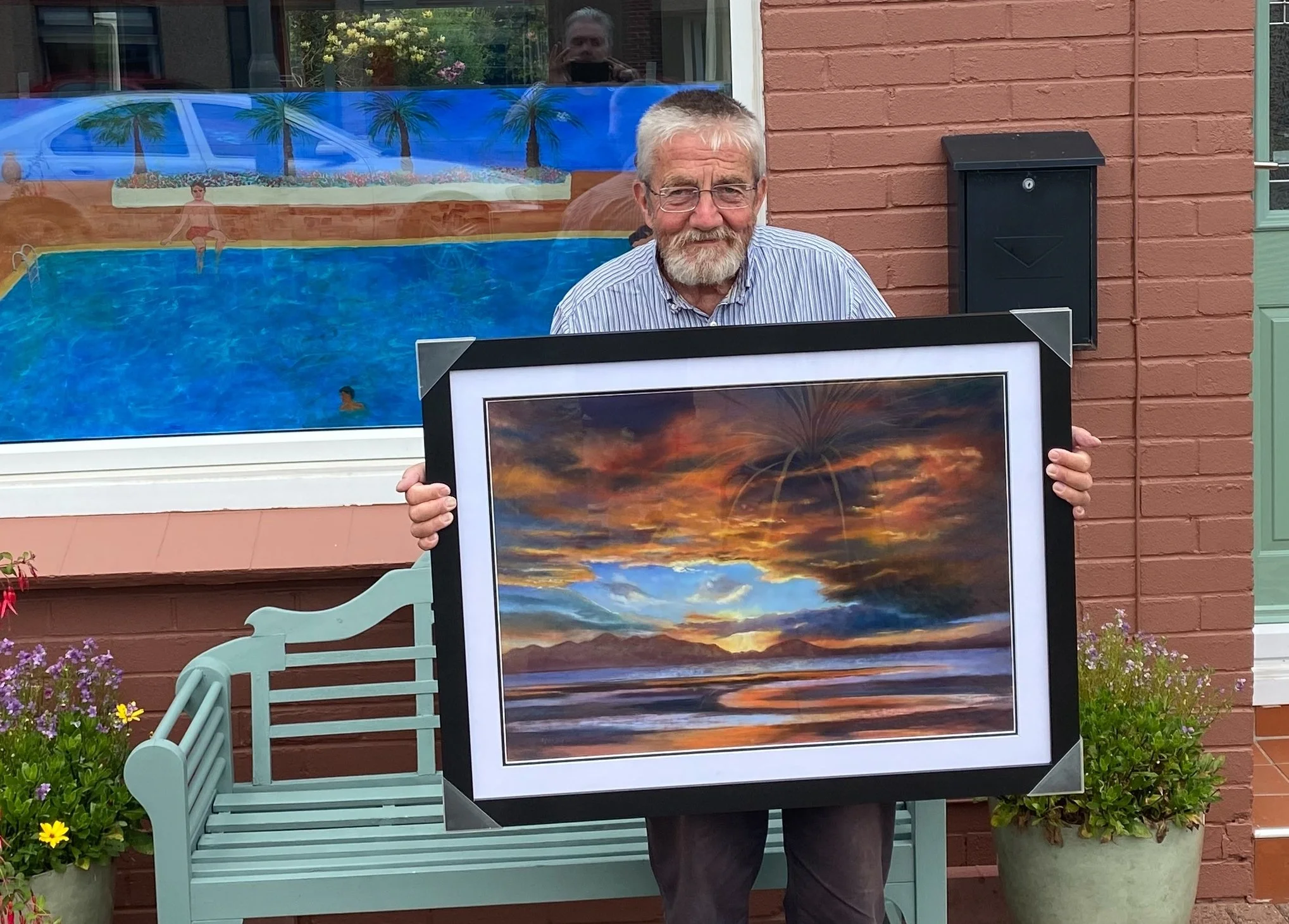 Raffle prizewinner, Norrie Dunsmore, with Wendy Greig's superb painting.