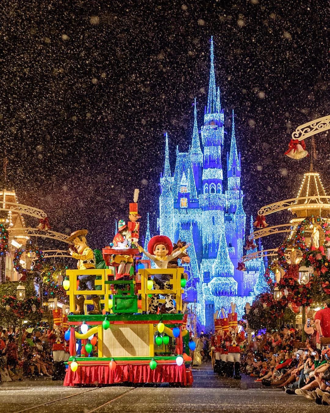 2024 Mickey's Very Merry Christmas Party at Walt Disney World: Ultimate ...