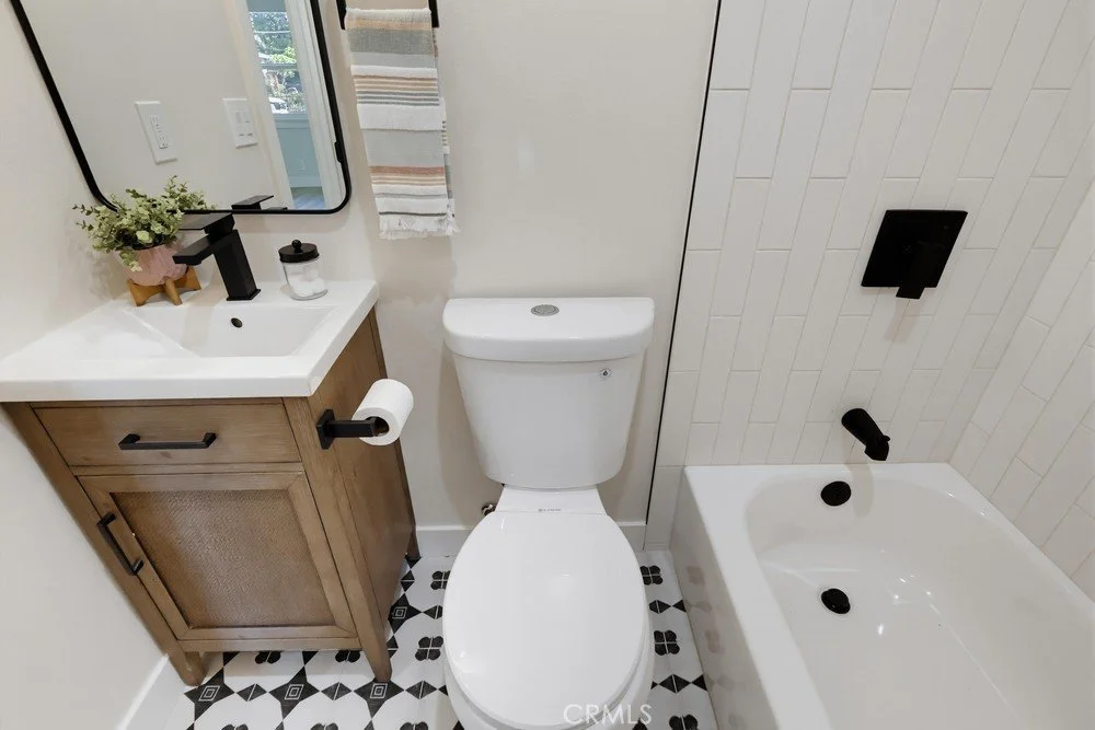 5868 Myrtle (13).jpg