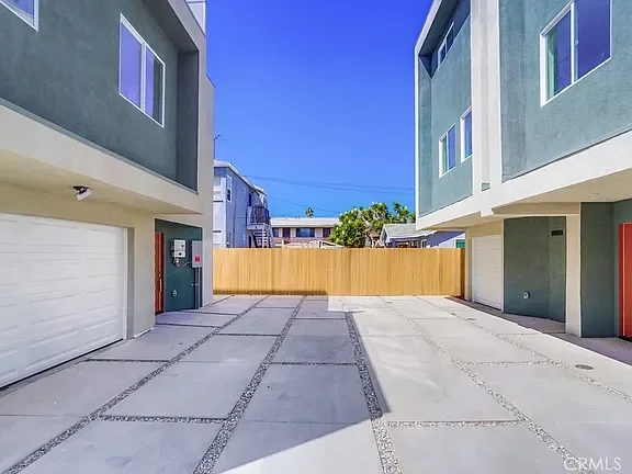 1417 W 84th Pl (26).webp