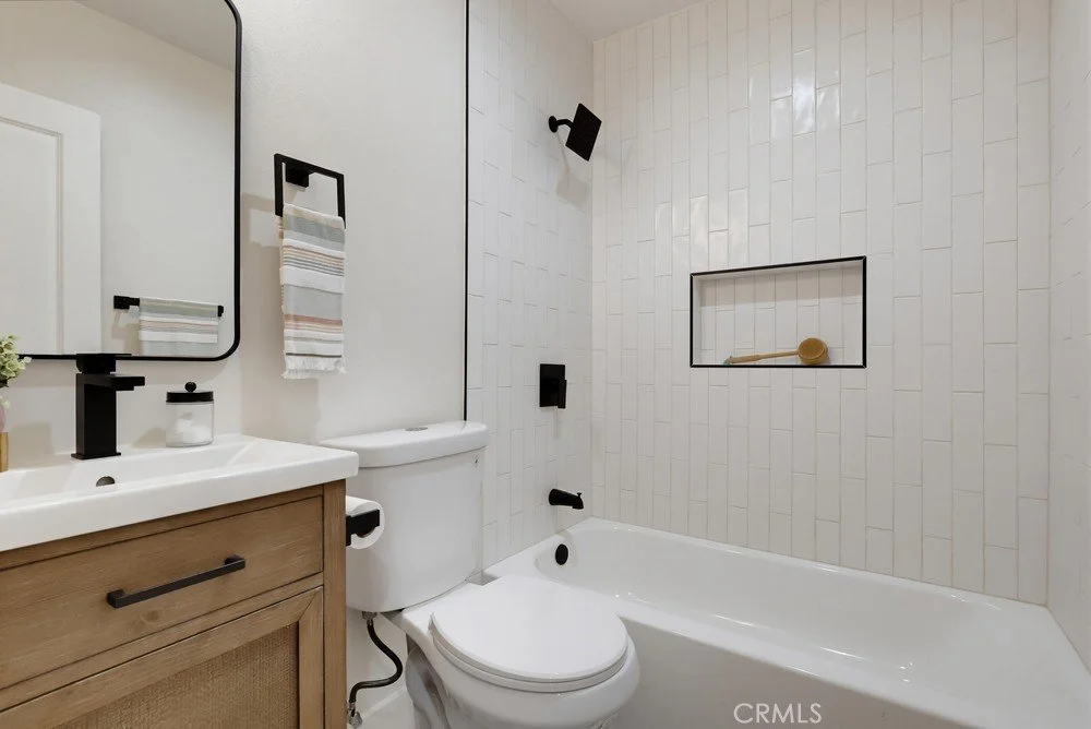 5868 Myrtle (15).jpg
