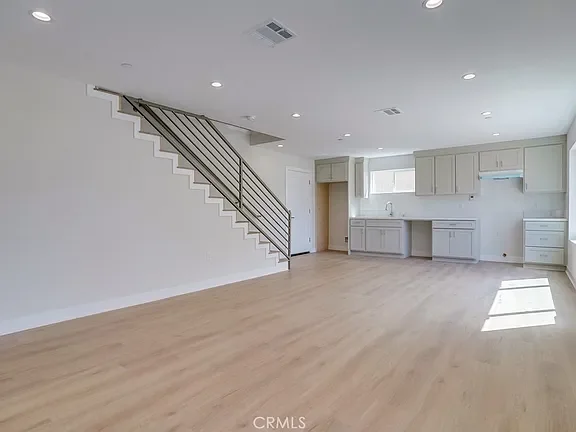 1417 W 84th Pl (25).webp