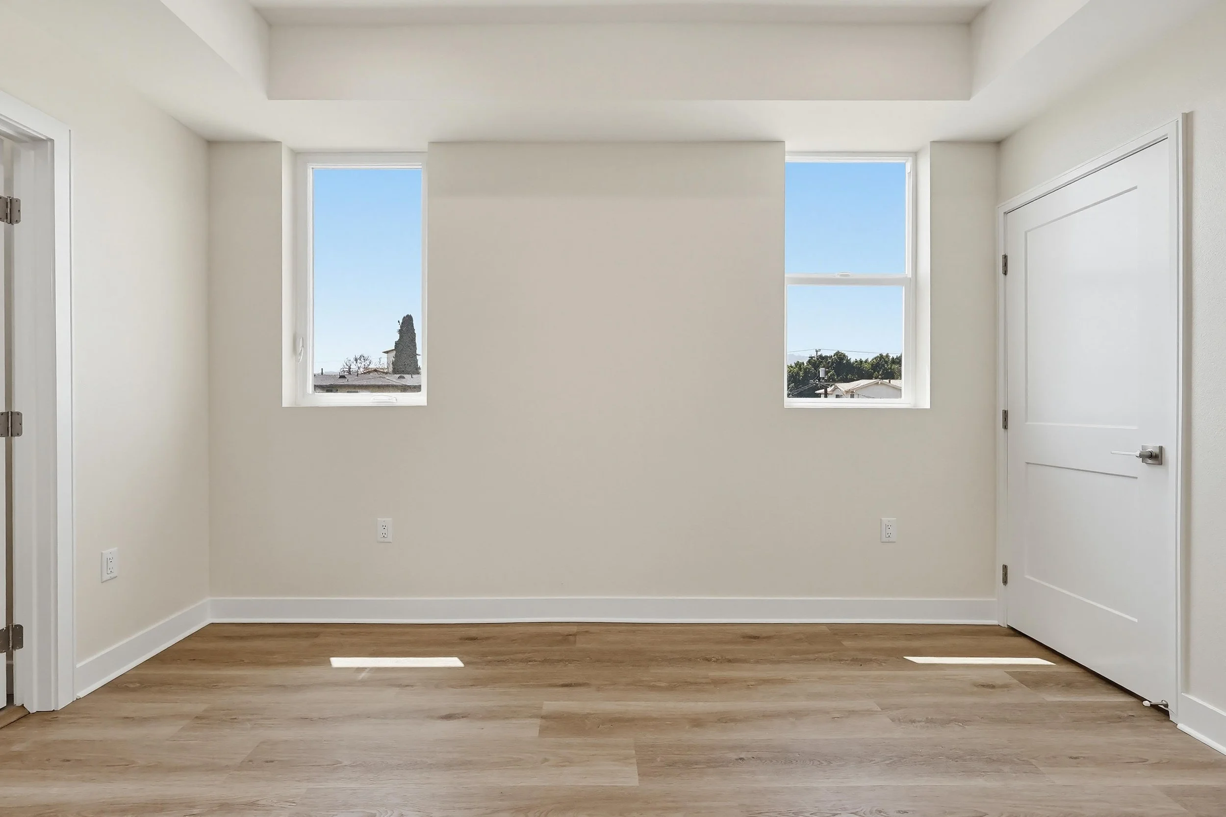 551-w-8th-st-026.jpg