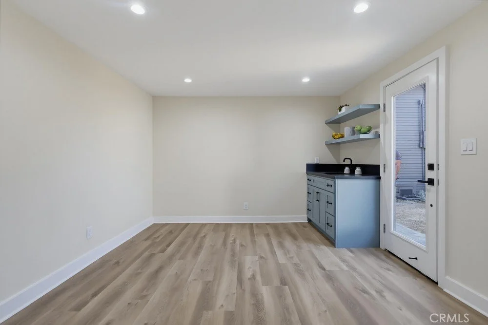 5868 Myrtle (38).jpg