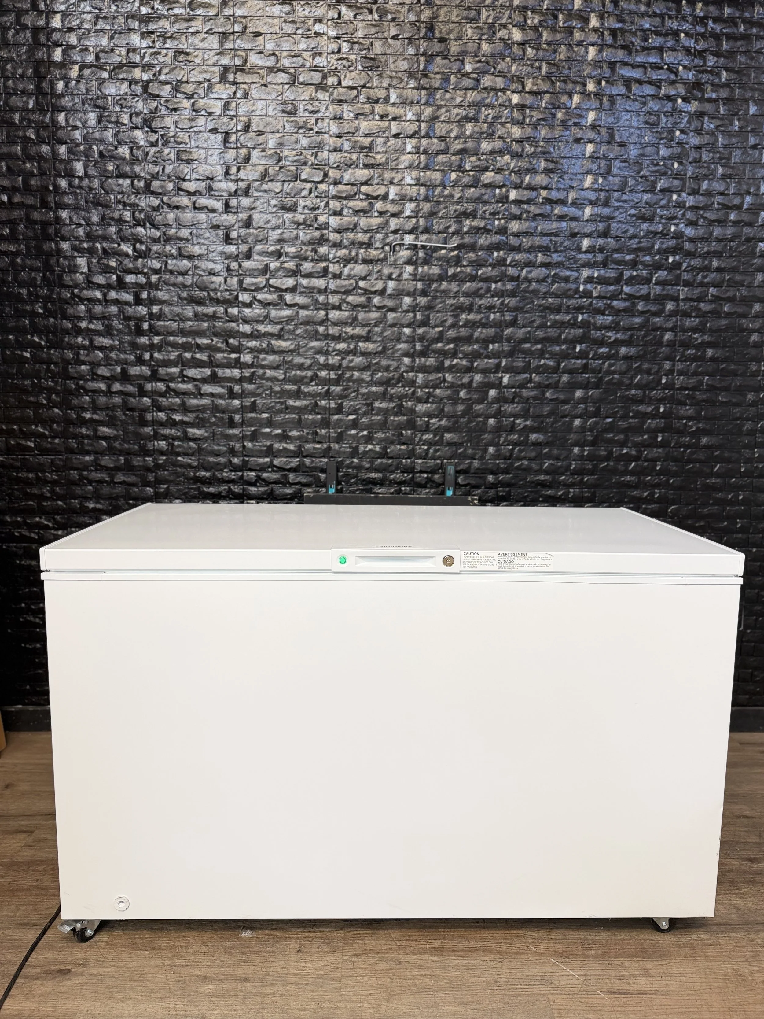 FRIGIDAIRE CHEST FREEZER