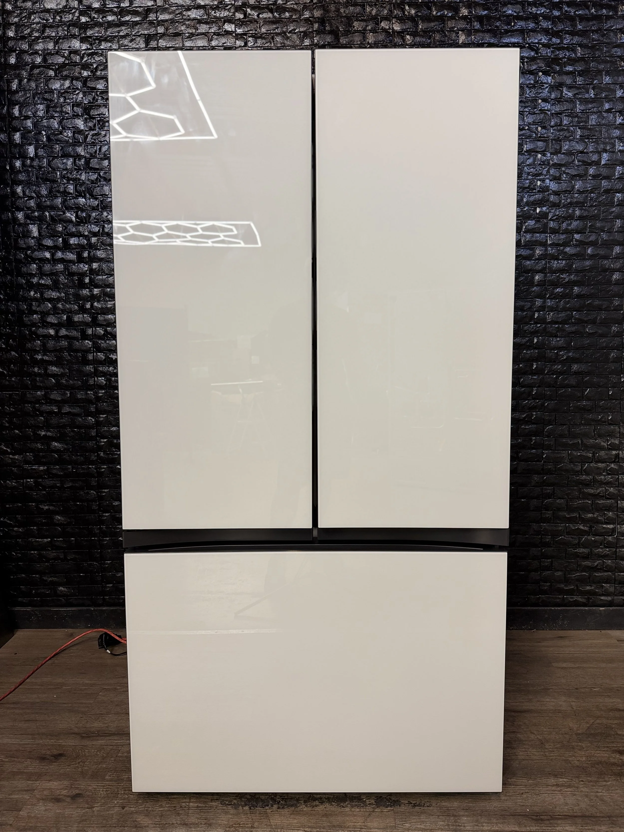 SAMSUNG 3-DOOR BESPOKE REFRIGERATOR (WHITE GLASS PANELS)