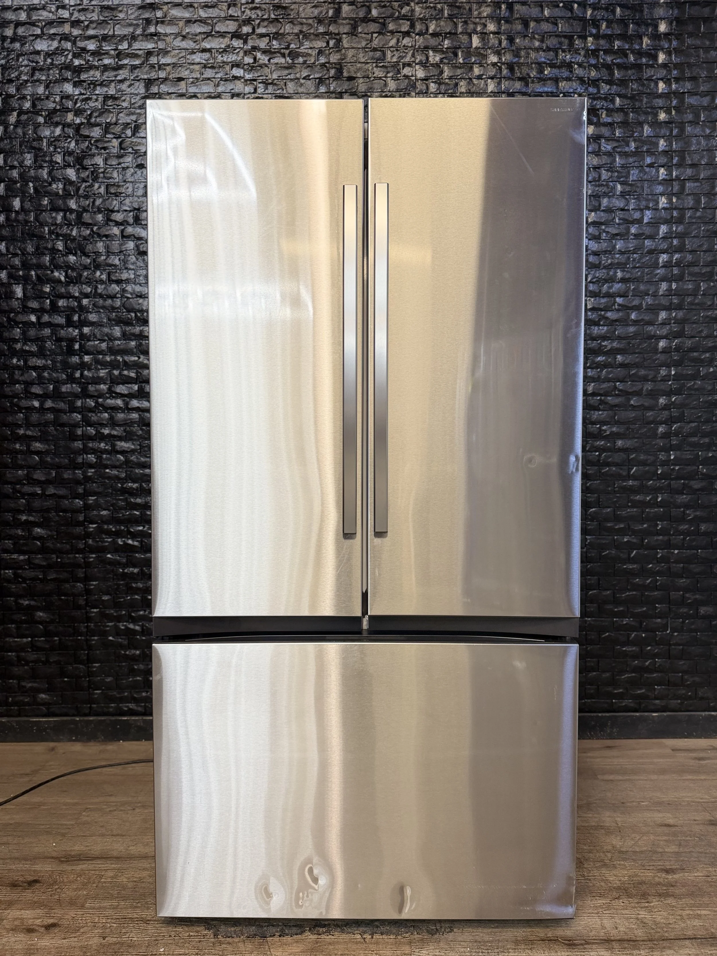 SAMSUNG REFRIGERATOR