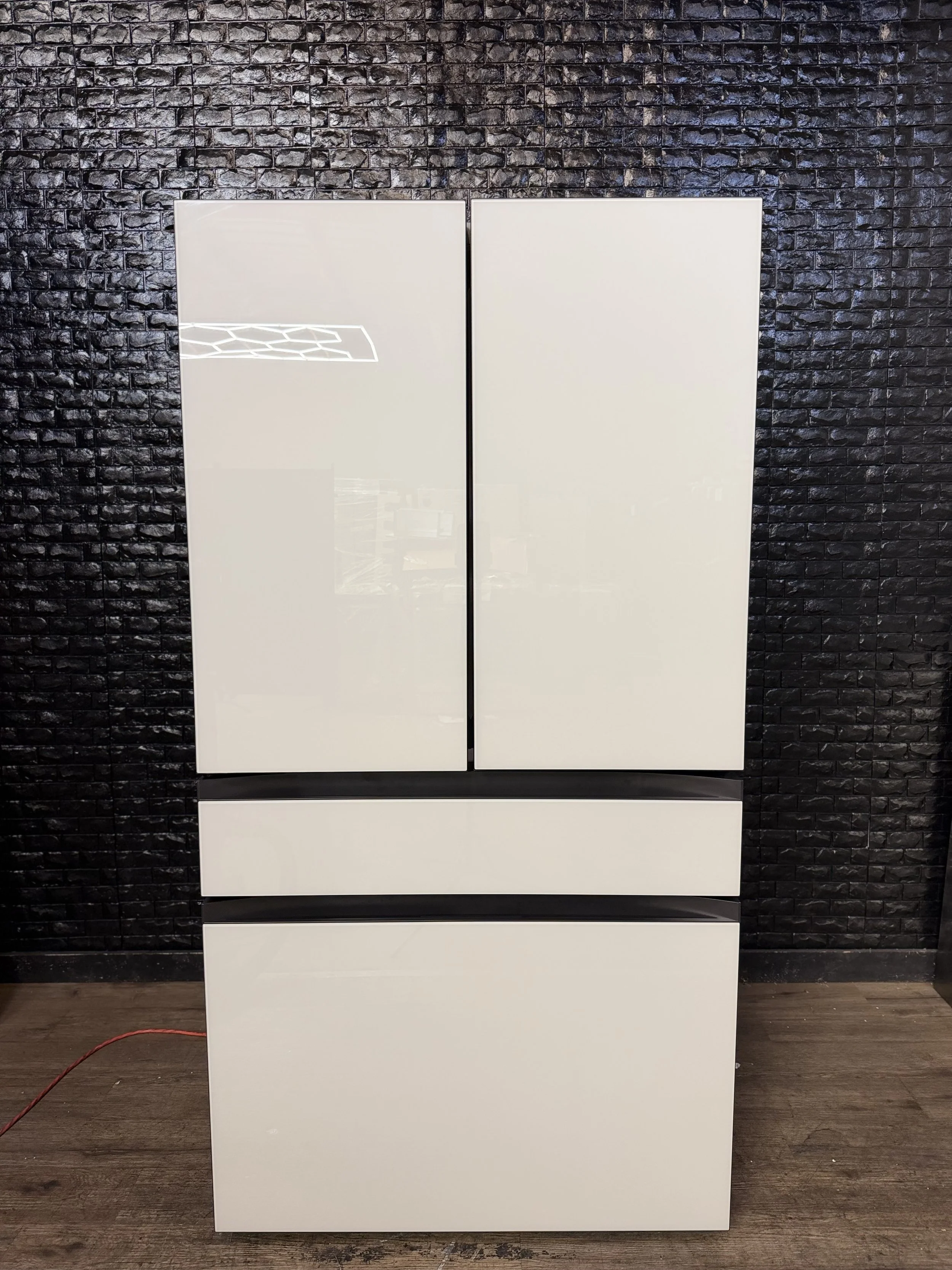 SAMSUNG 4-DOOR BESPOKE REFRIGERATOR (WHITE GLASS PANELS)