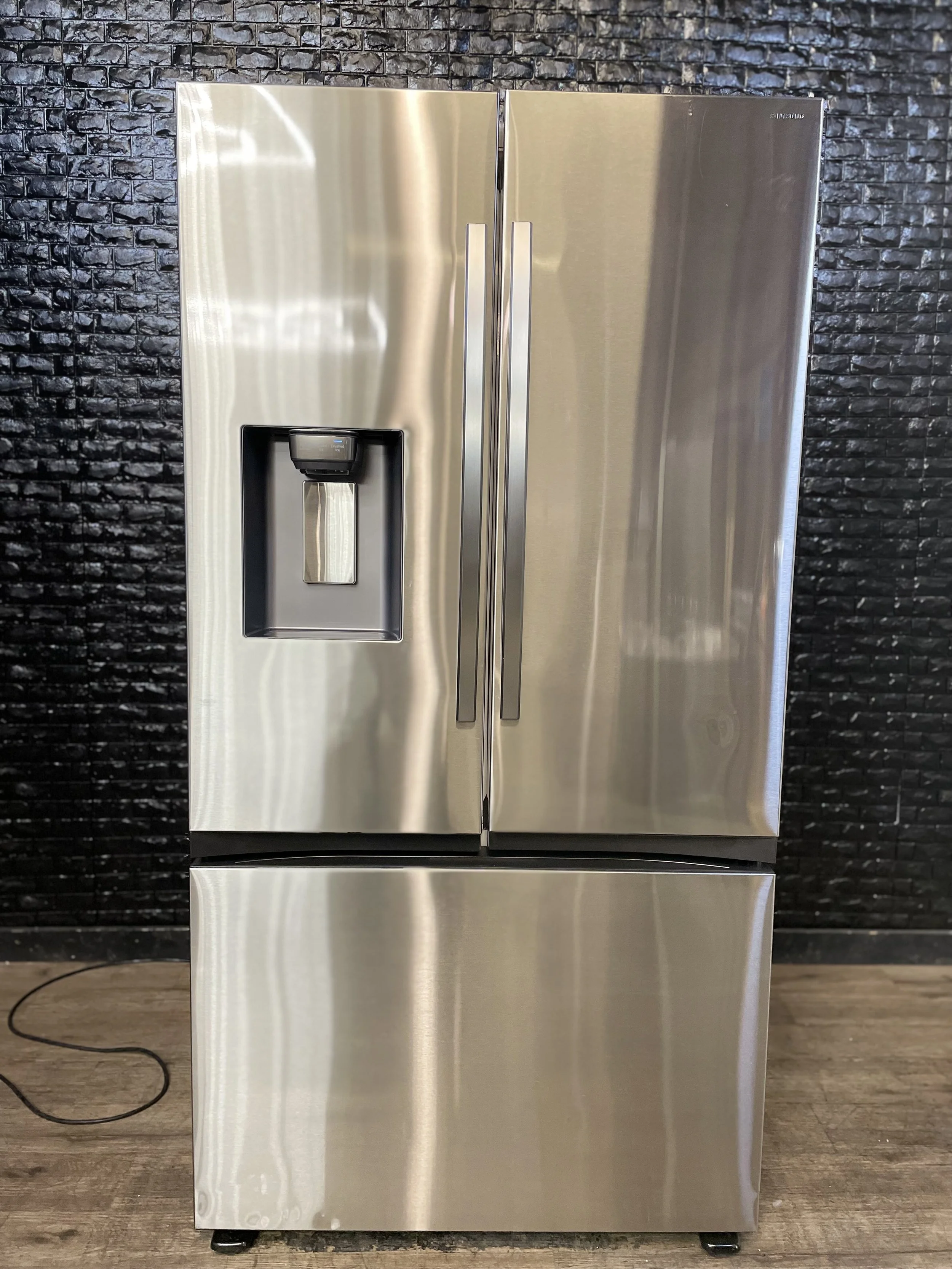 SAMSUNG REFRIGERATOR